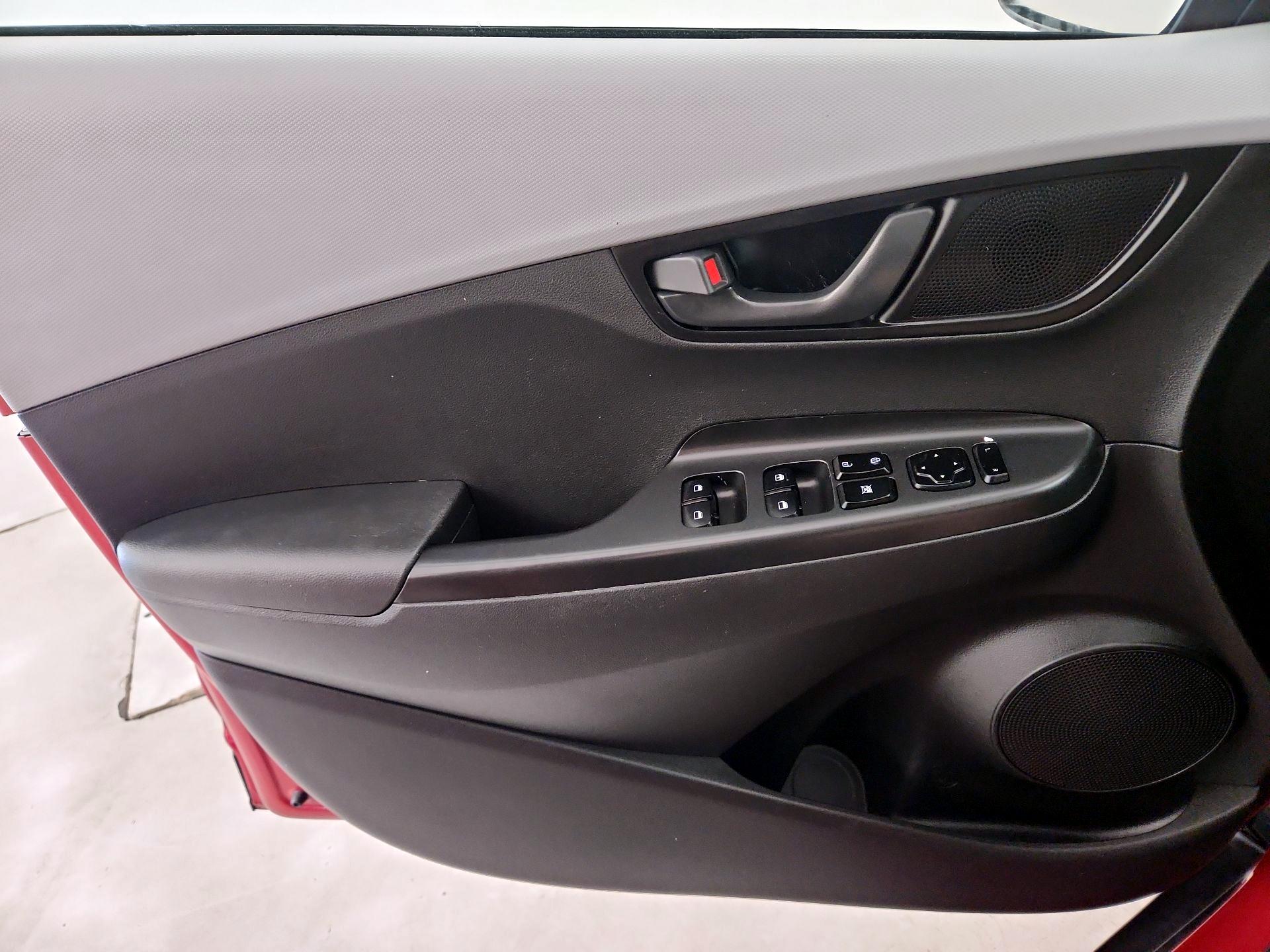 Thumbnail: 2021 Hyundai Kona - 12