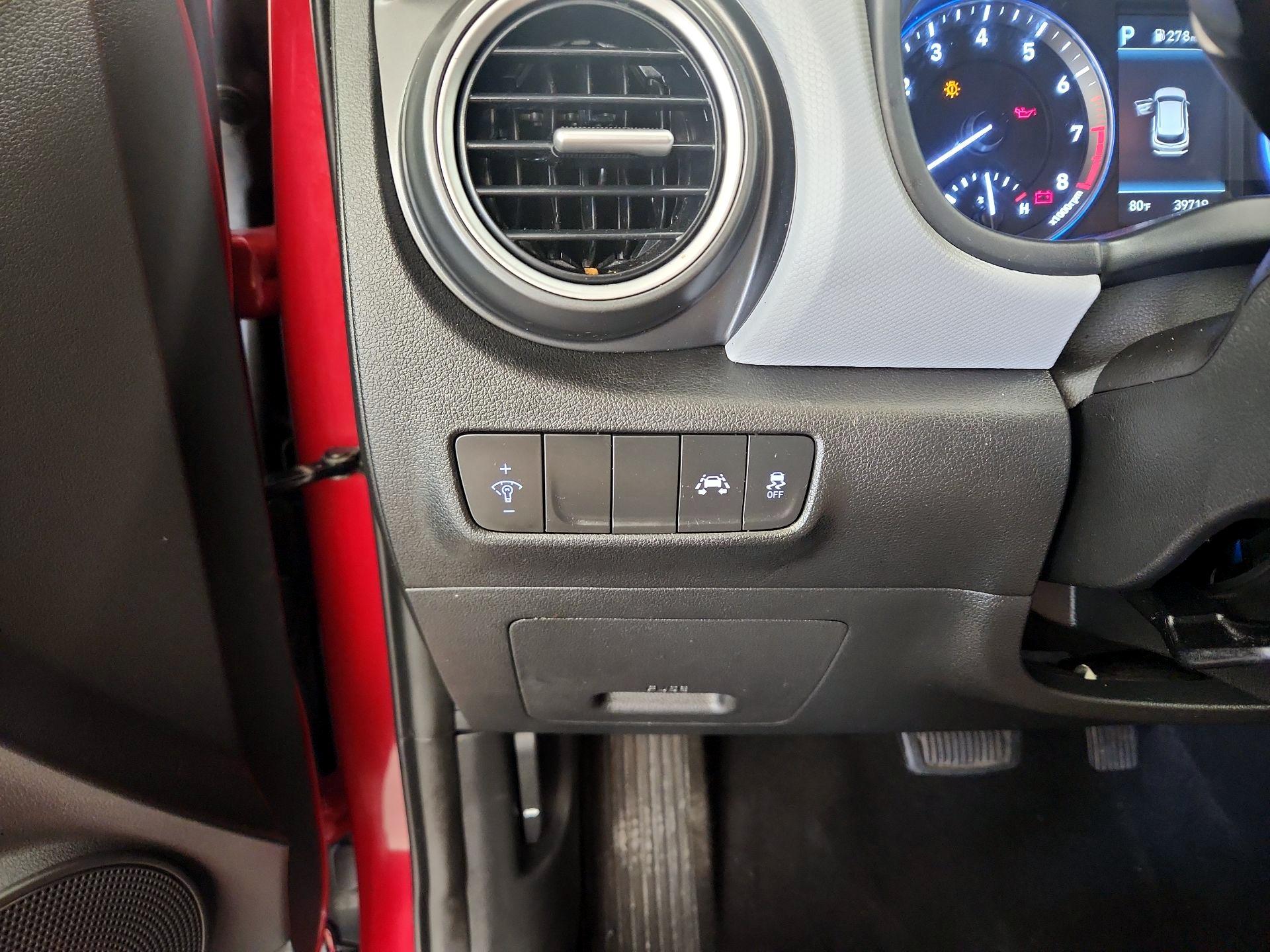 Thumbnail: 2021 Hyundai Kona - 13