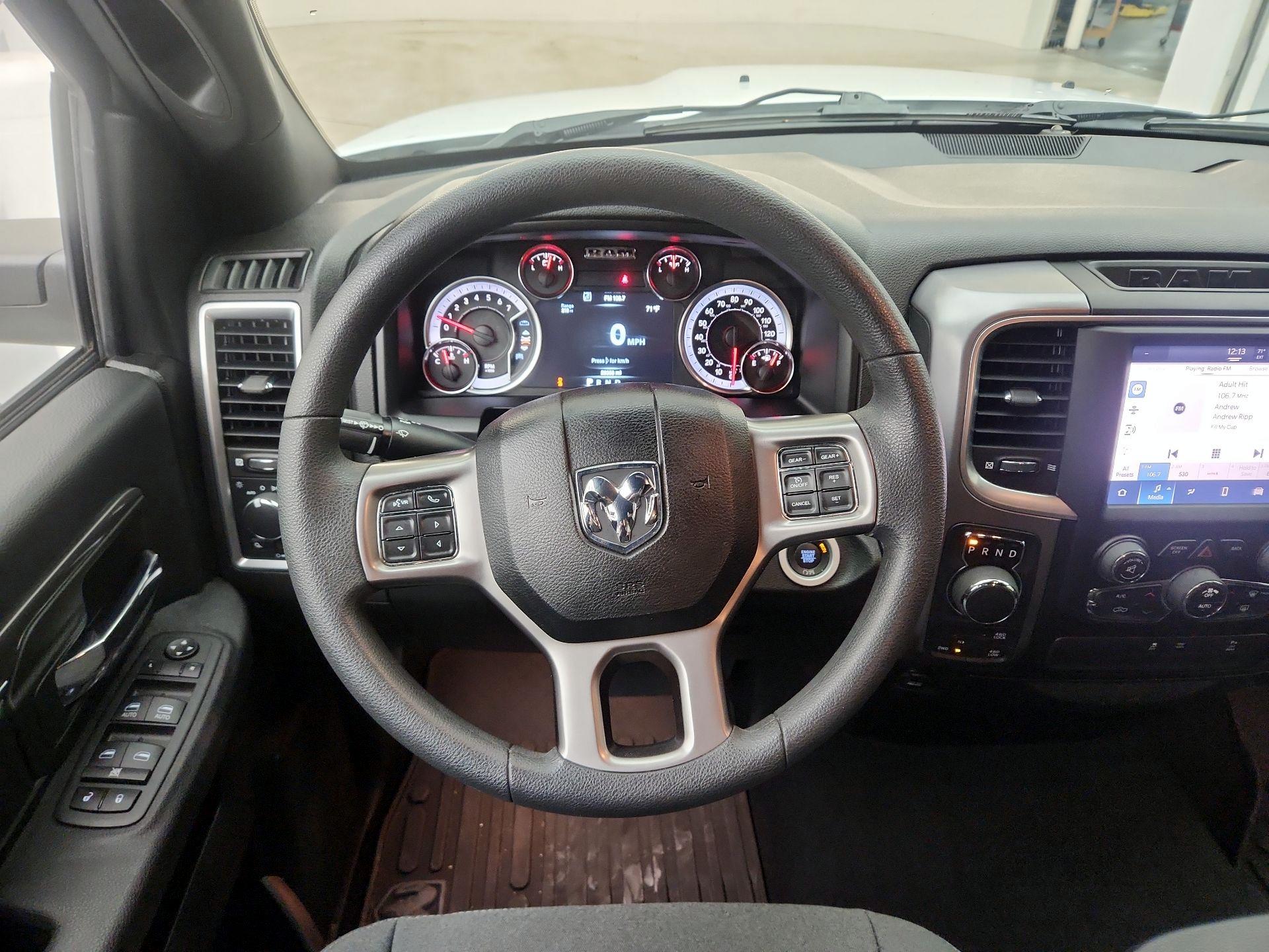 Thumbnail: 2022 RAM 1500 Classic - 10