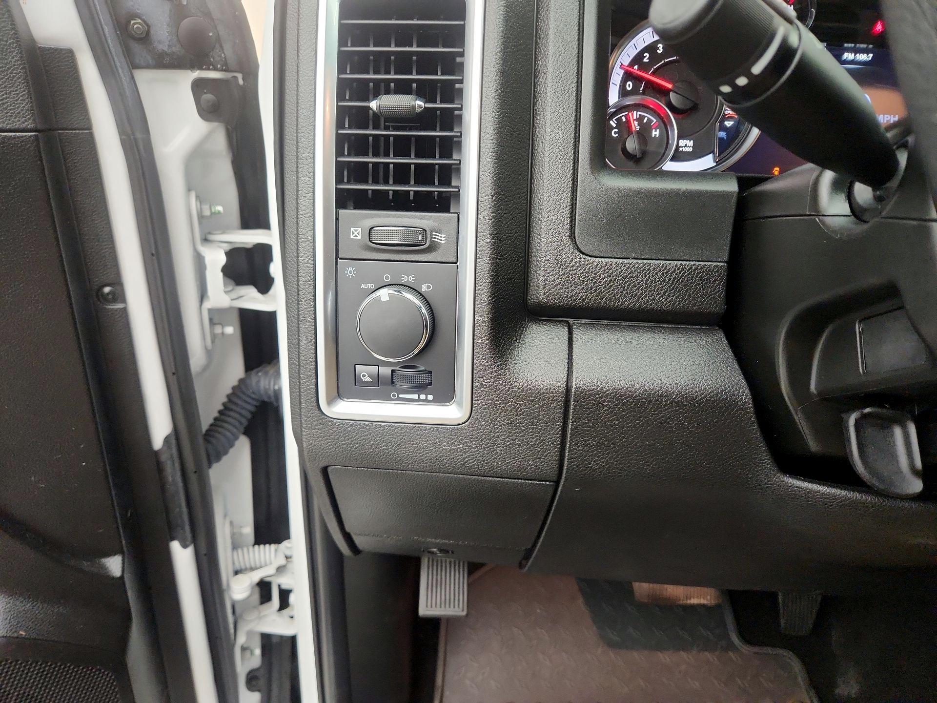 Thumbnail: 2022 RAM 1500 Classic - 13