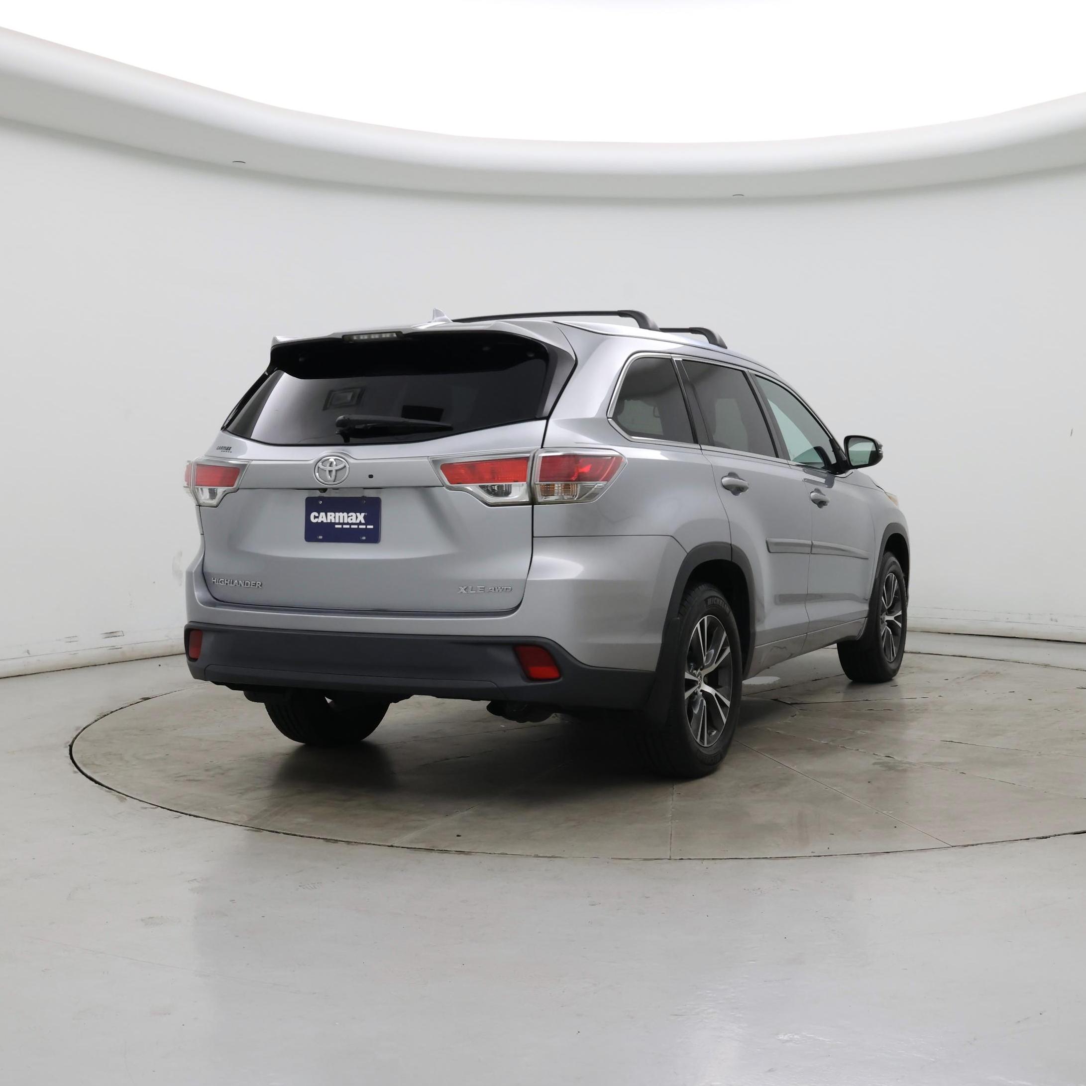 Thumbnail: 2016 Toyota Highlander - 8