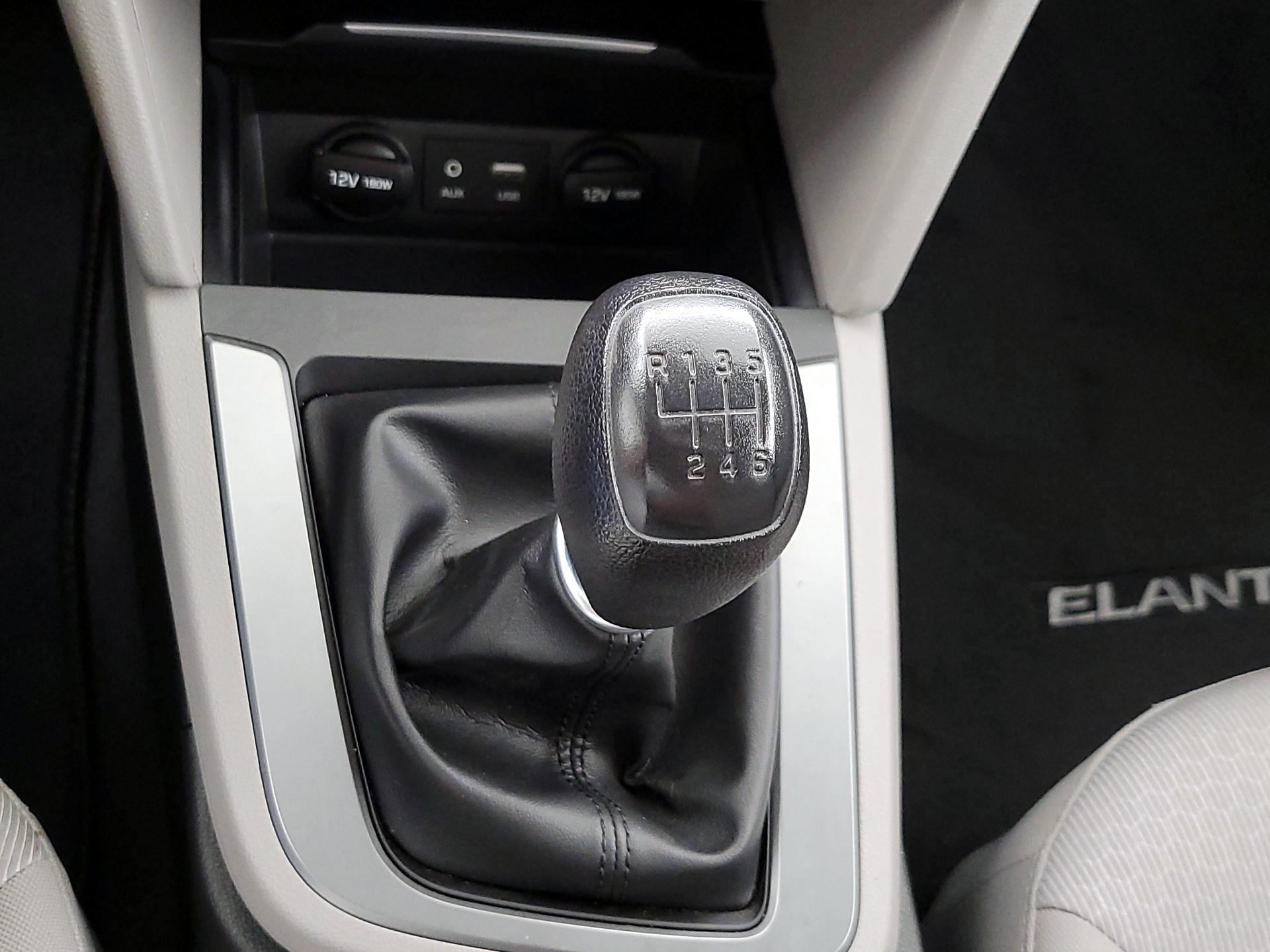 Thumbnail: 2018 Hyundai Elantra - 16