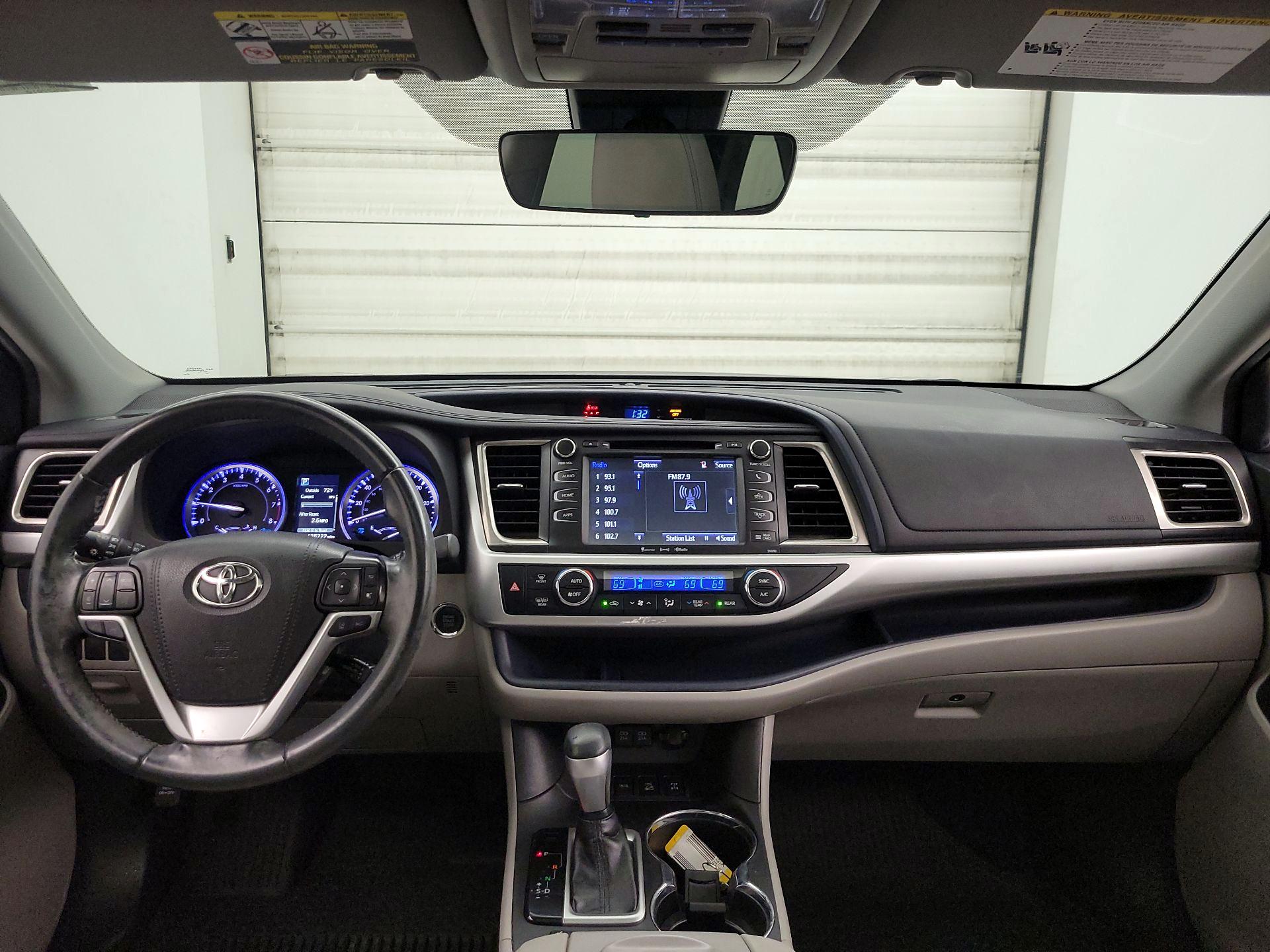 Thumbnail: 2019 Toyota Highlander - 9