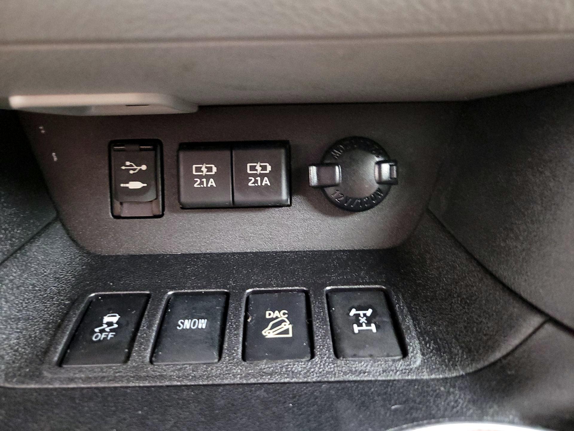 Thumbnail: 2019 Toyota Highlander - 18