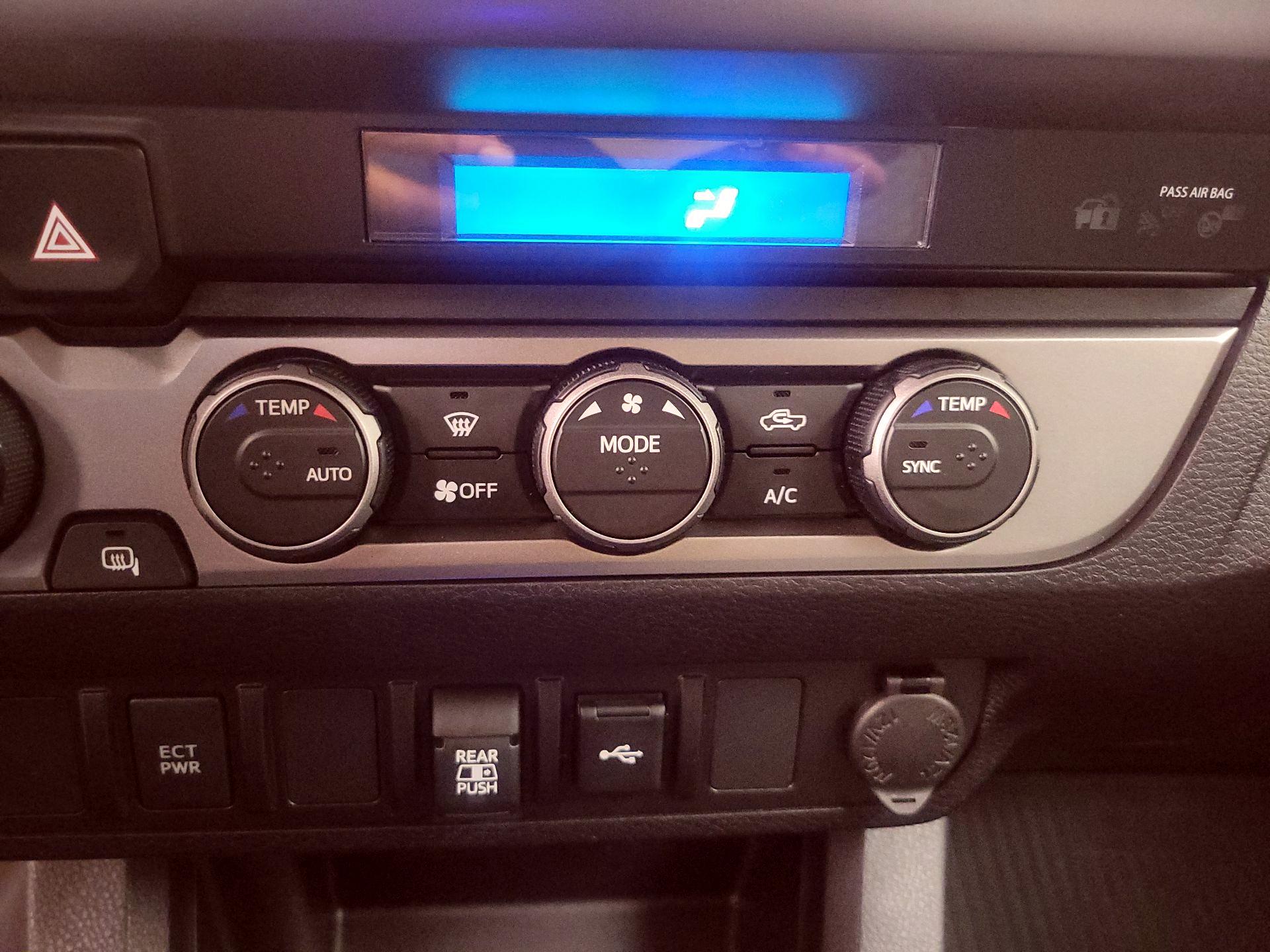 Thumbnail: 2022 Toyota Tacoma - 16