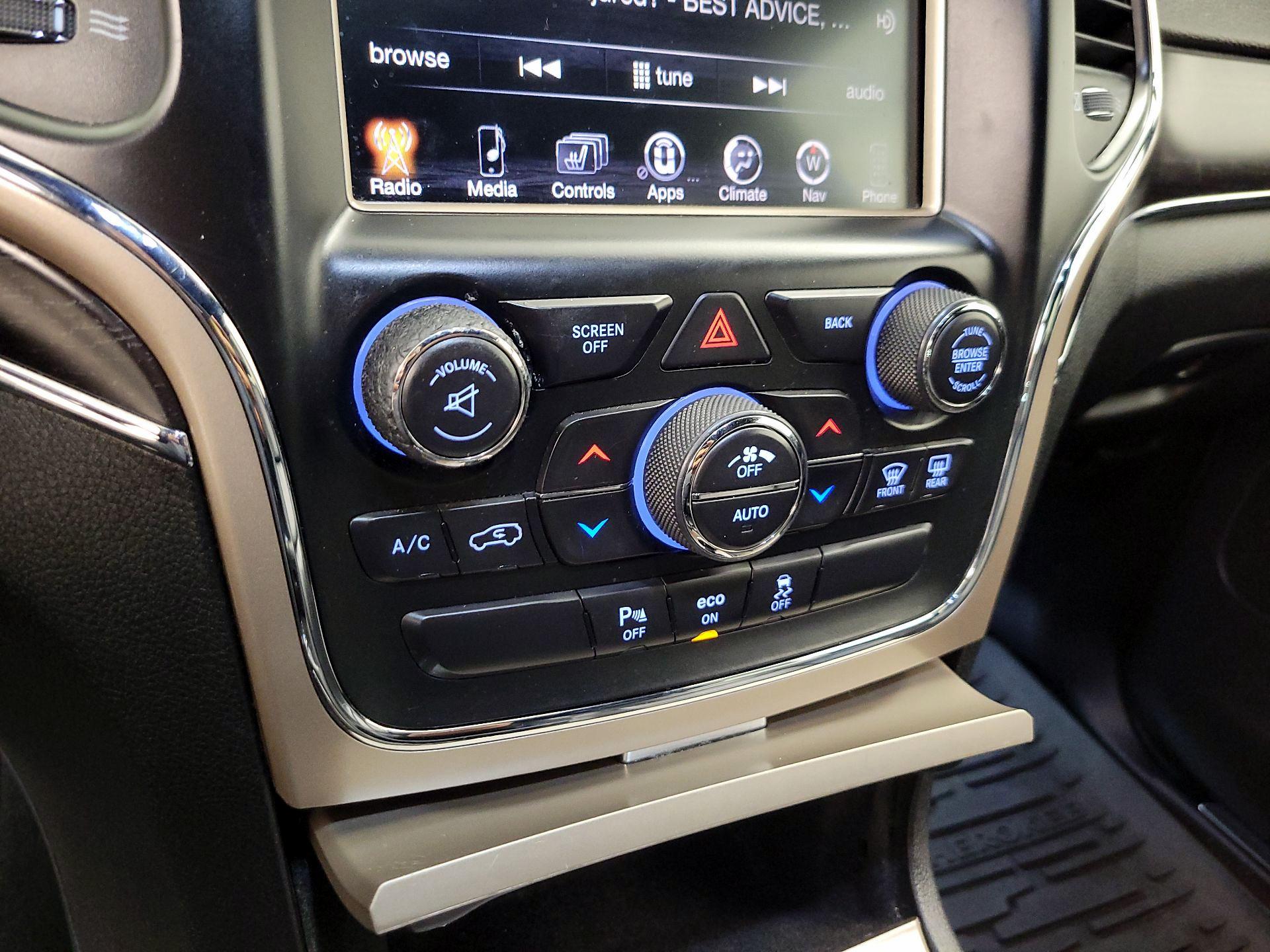 Thumbnail: 2014 Jeep Grand Cherokee - 17