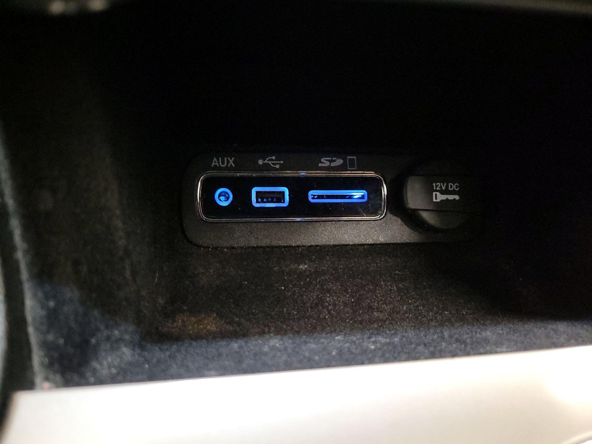 Thumbnail: 2014 Jeep Grand Cherokee - 19