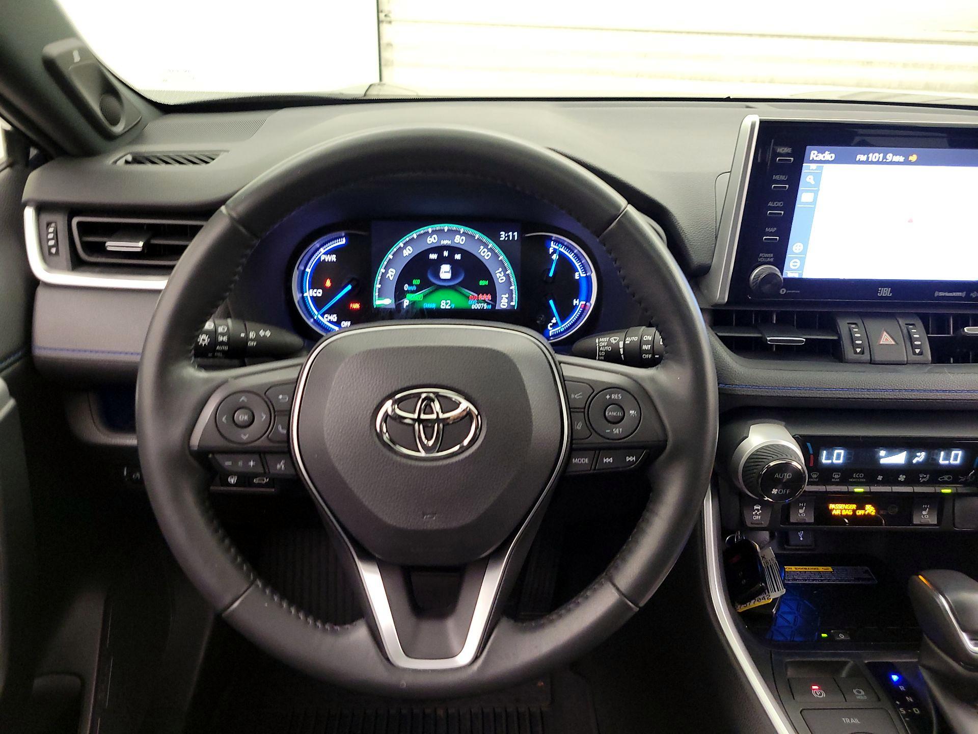 Thumbnail: 2021 Toyota RAV4 - 10