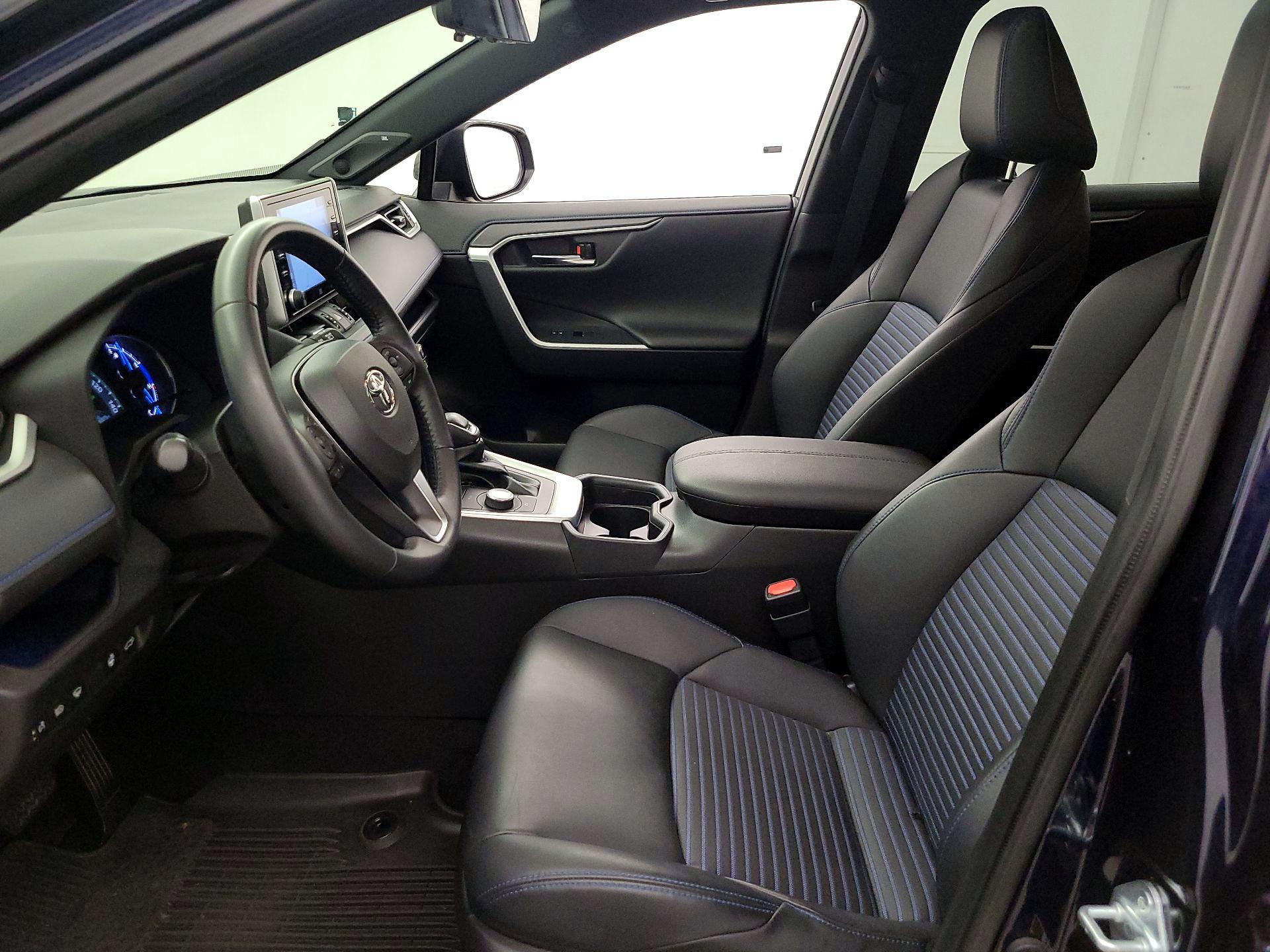 Thumbnail: 2021 Toyota RAV4 - 11