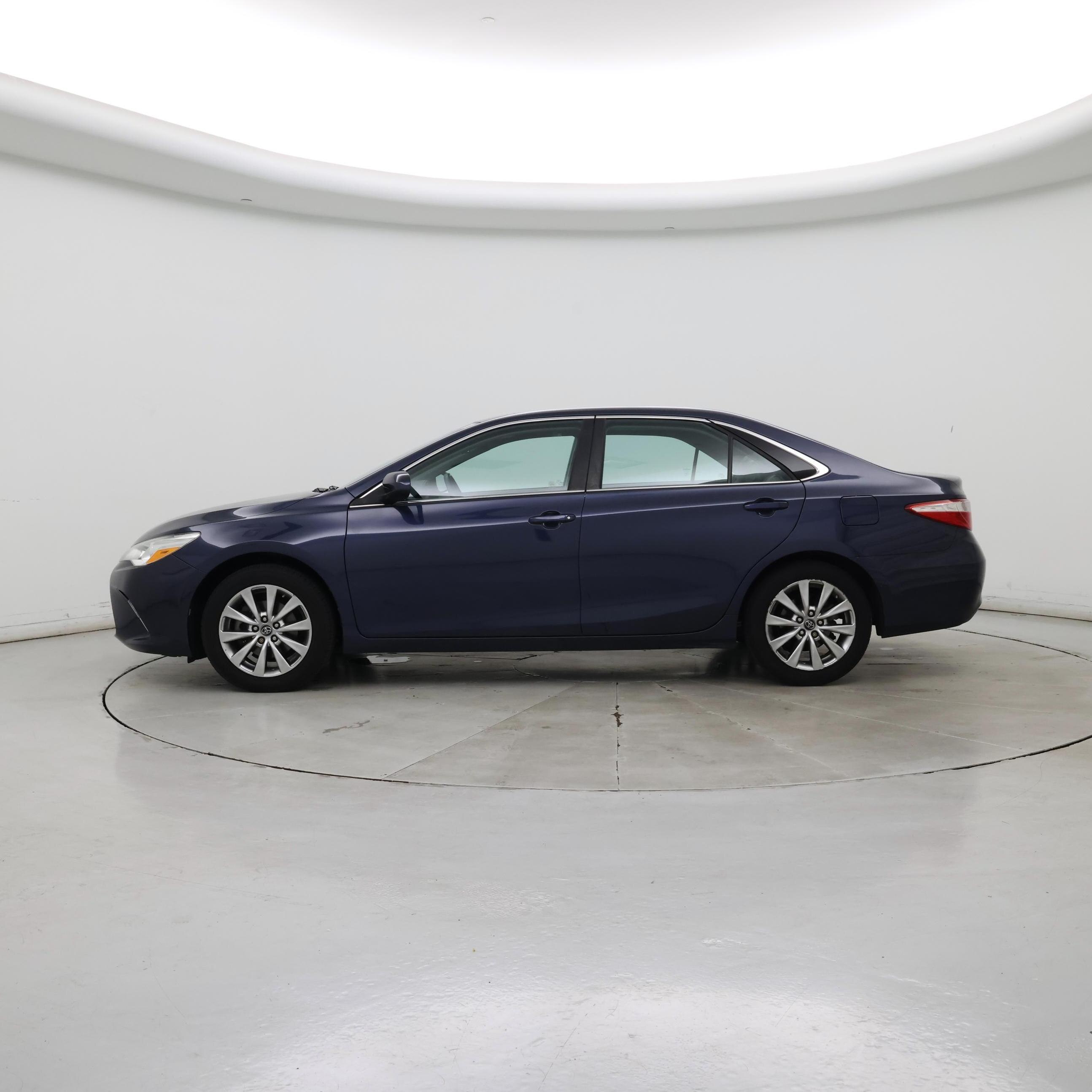Thumbnail: 2017 Toyota Camry - 3