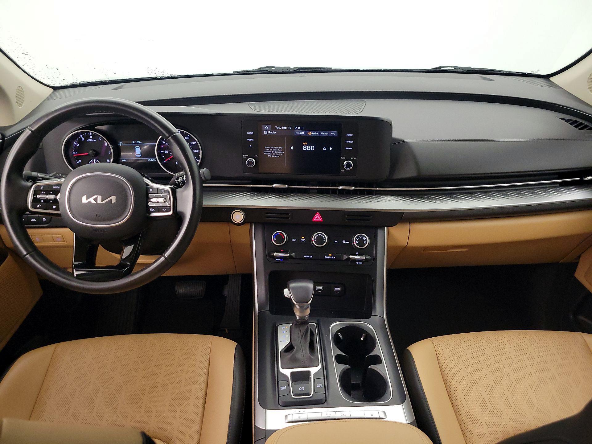 Thumbnail: 2023 Kia Carnival - 9