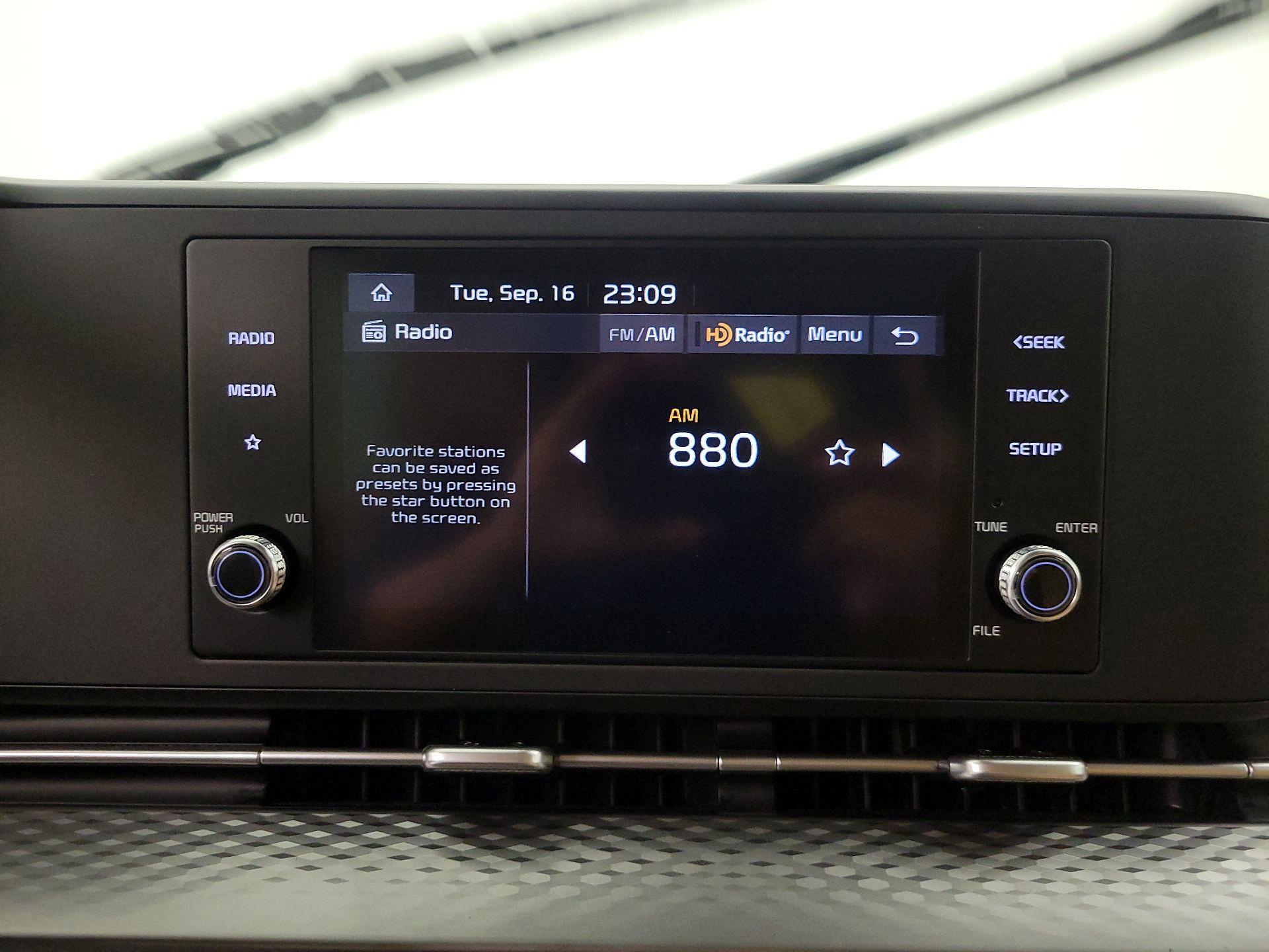 Thumbnail: 2023 Kia Carnival - 15