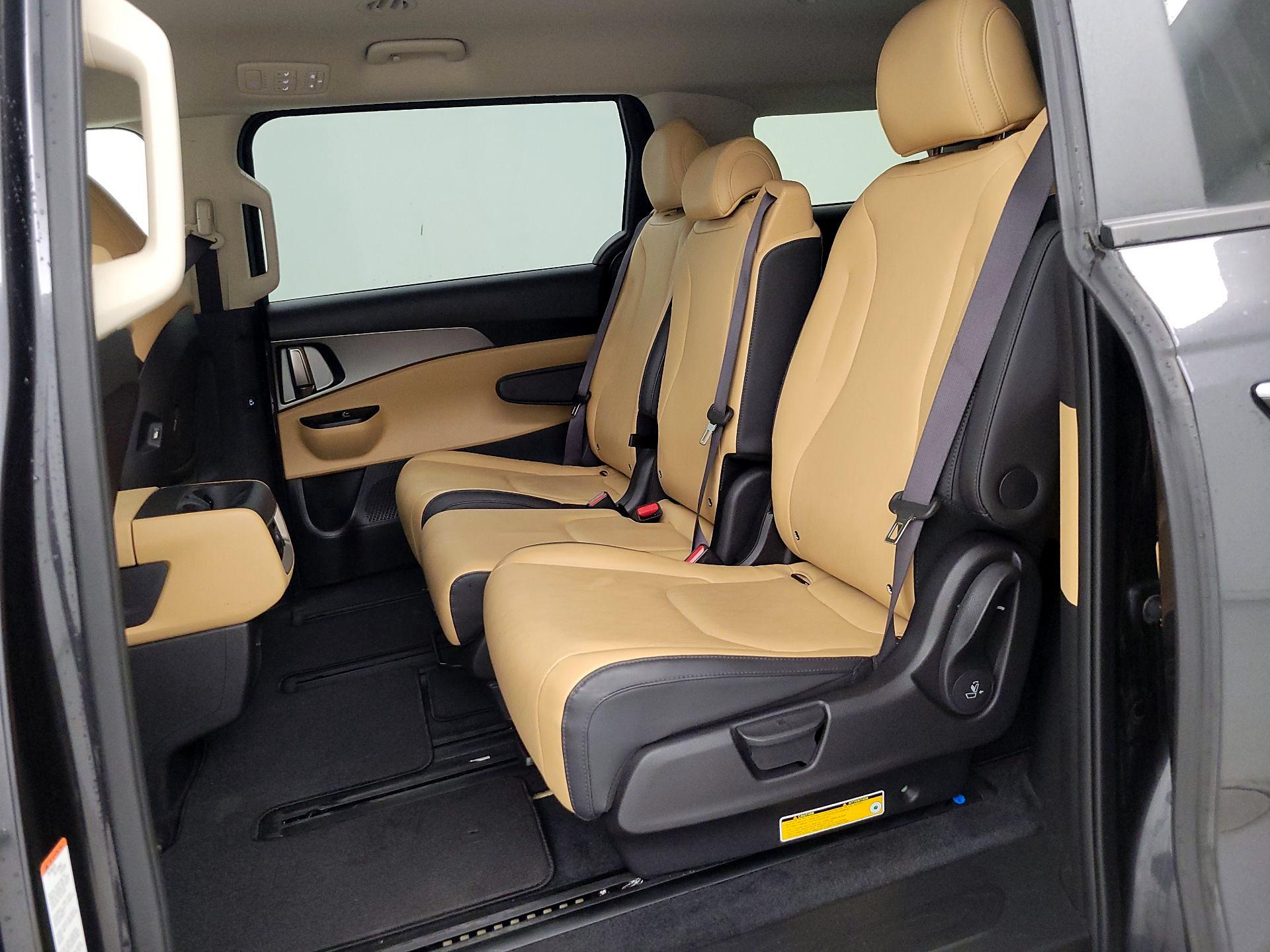 Thumbnail: 2023 Kia Carnival - 19