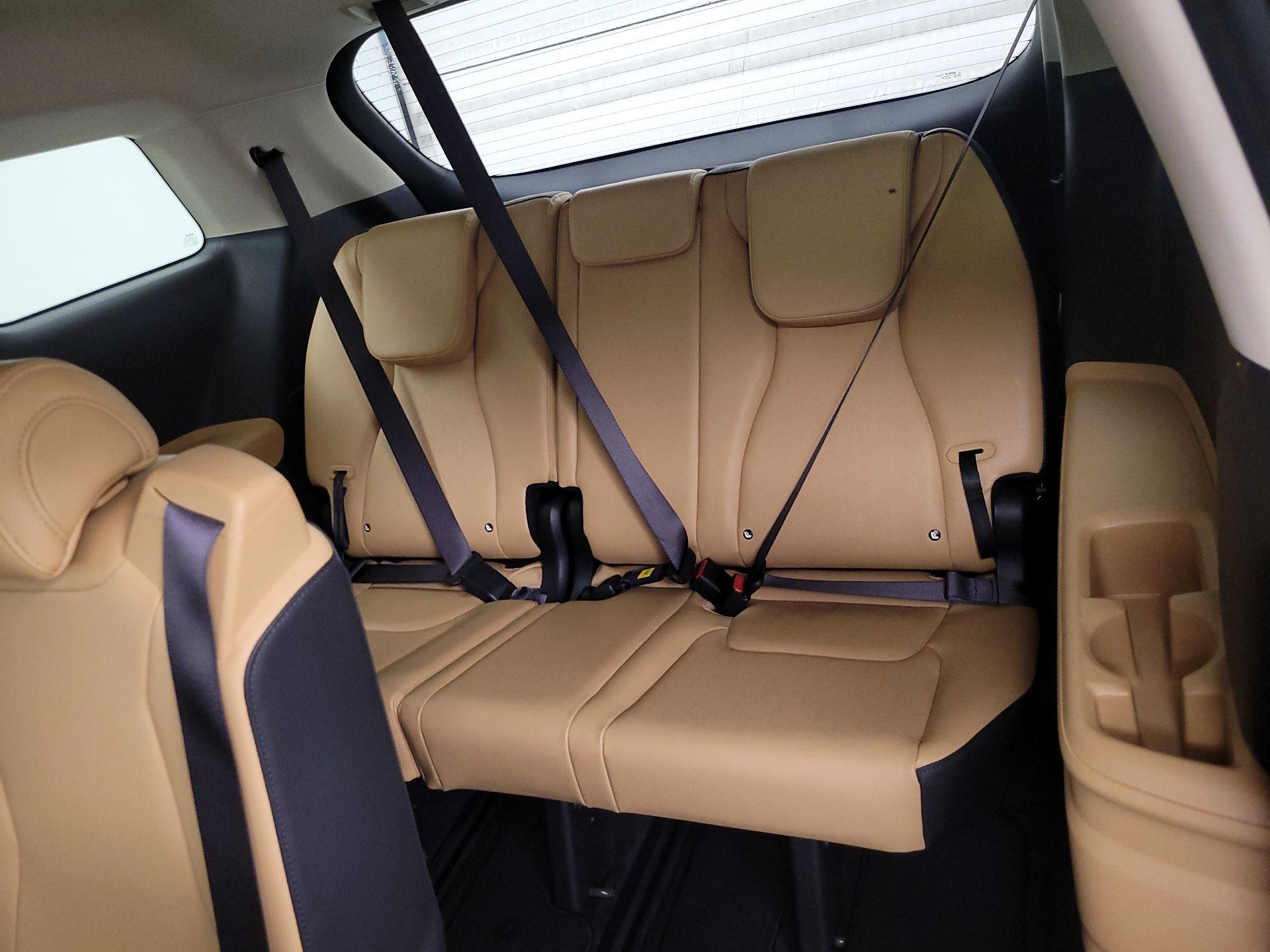 Thumbnail: 2023 Kia Carnival - 20