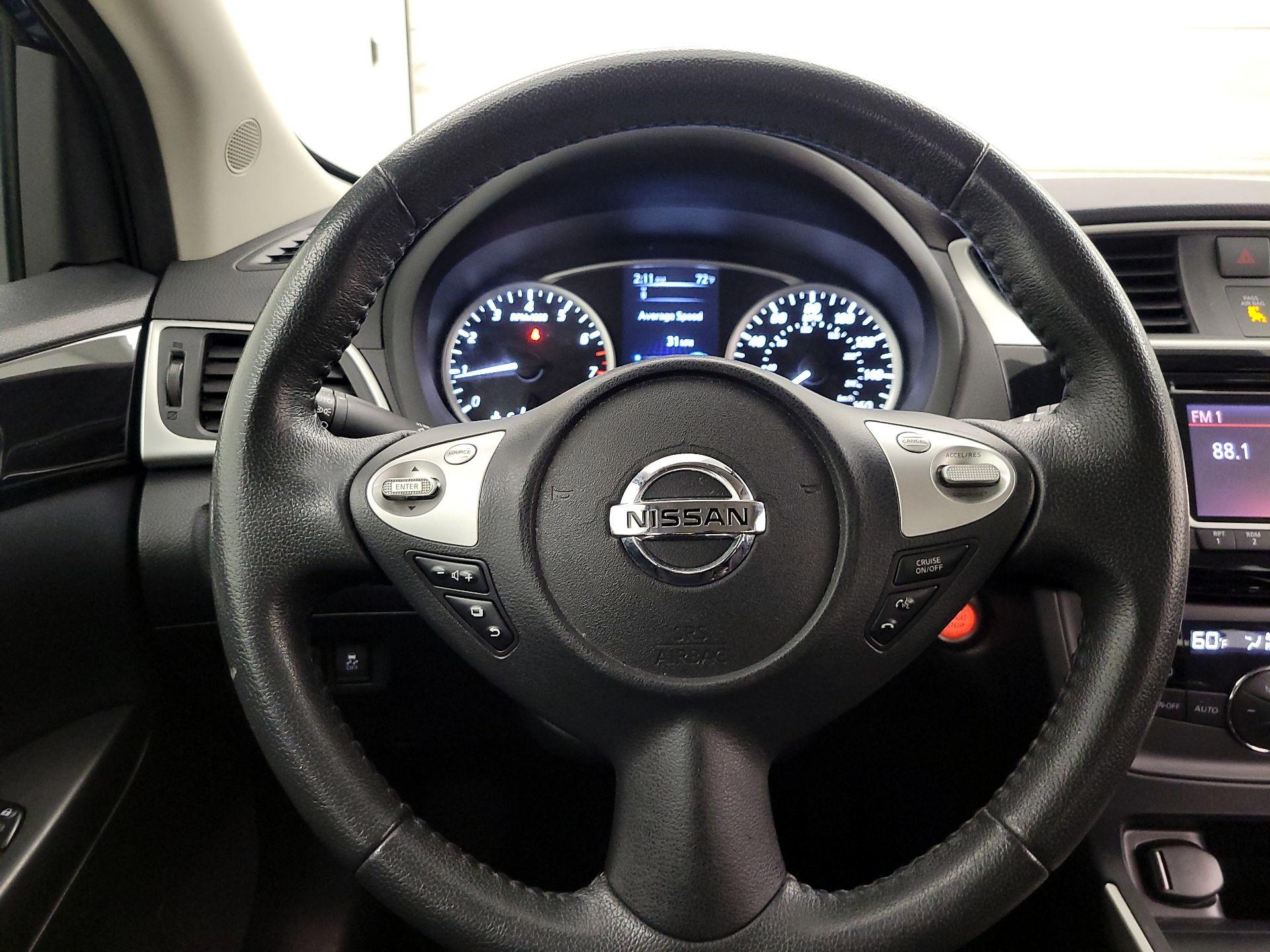 Thumbnail: 2018 Nissan Sentra - 10