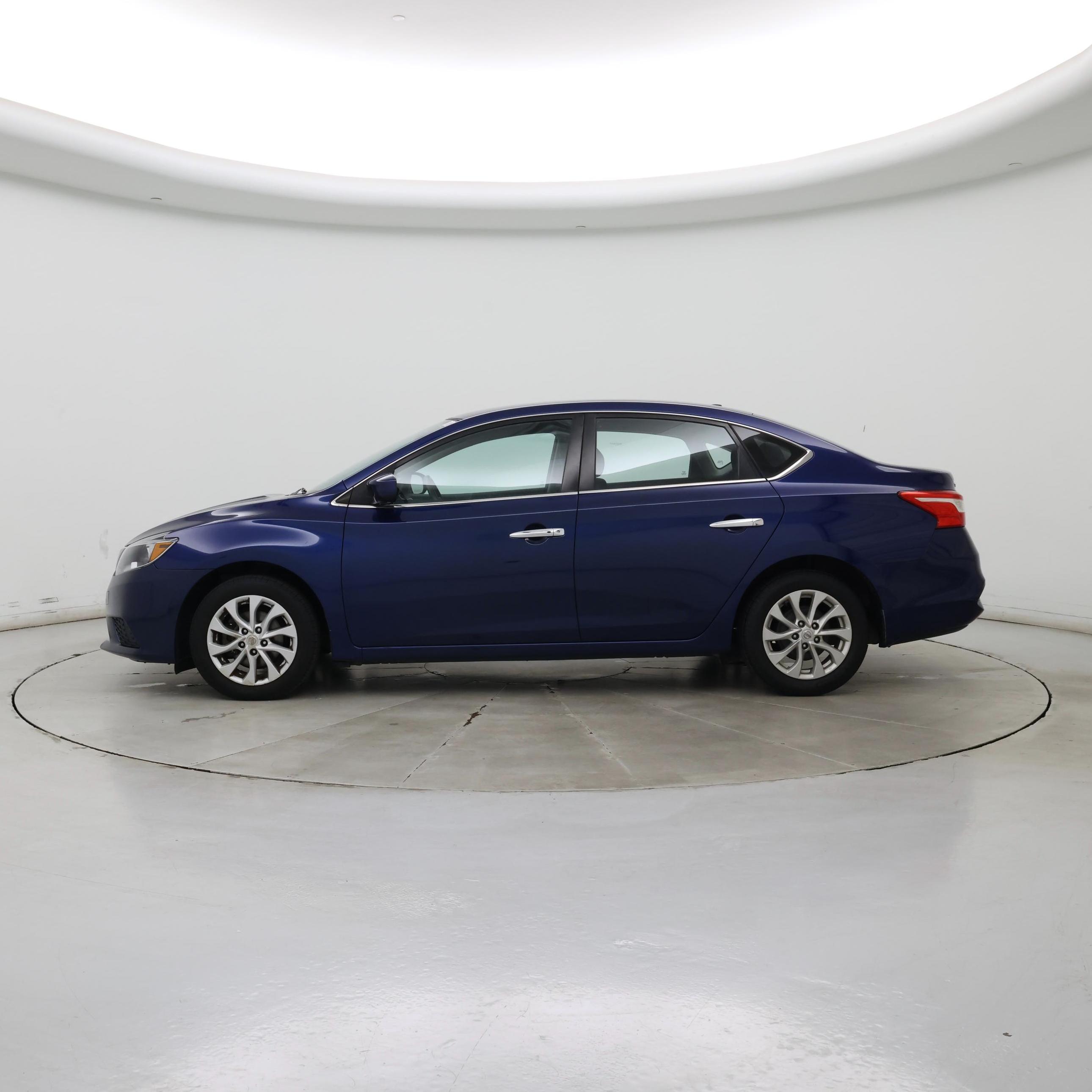 Thumbnail: 2018 Nissan Sentra - 3