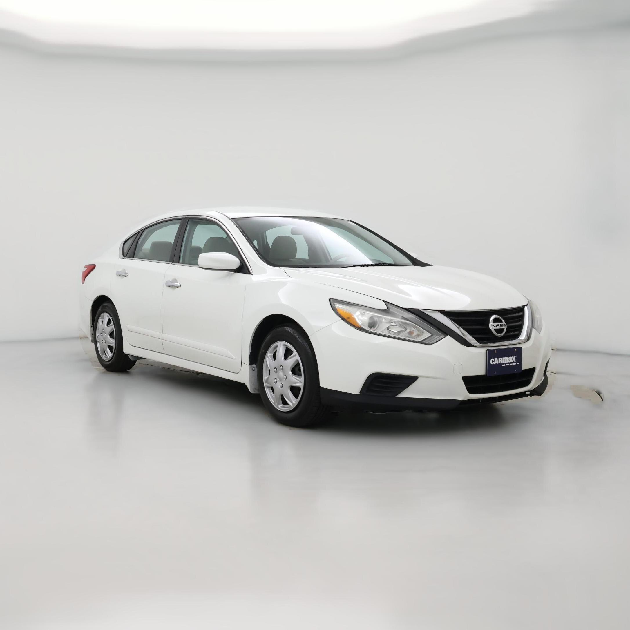Thumbnail: 2017 Nissan Altima - 1
