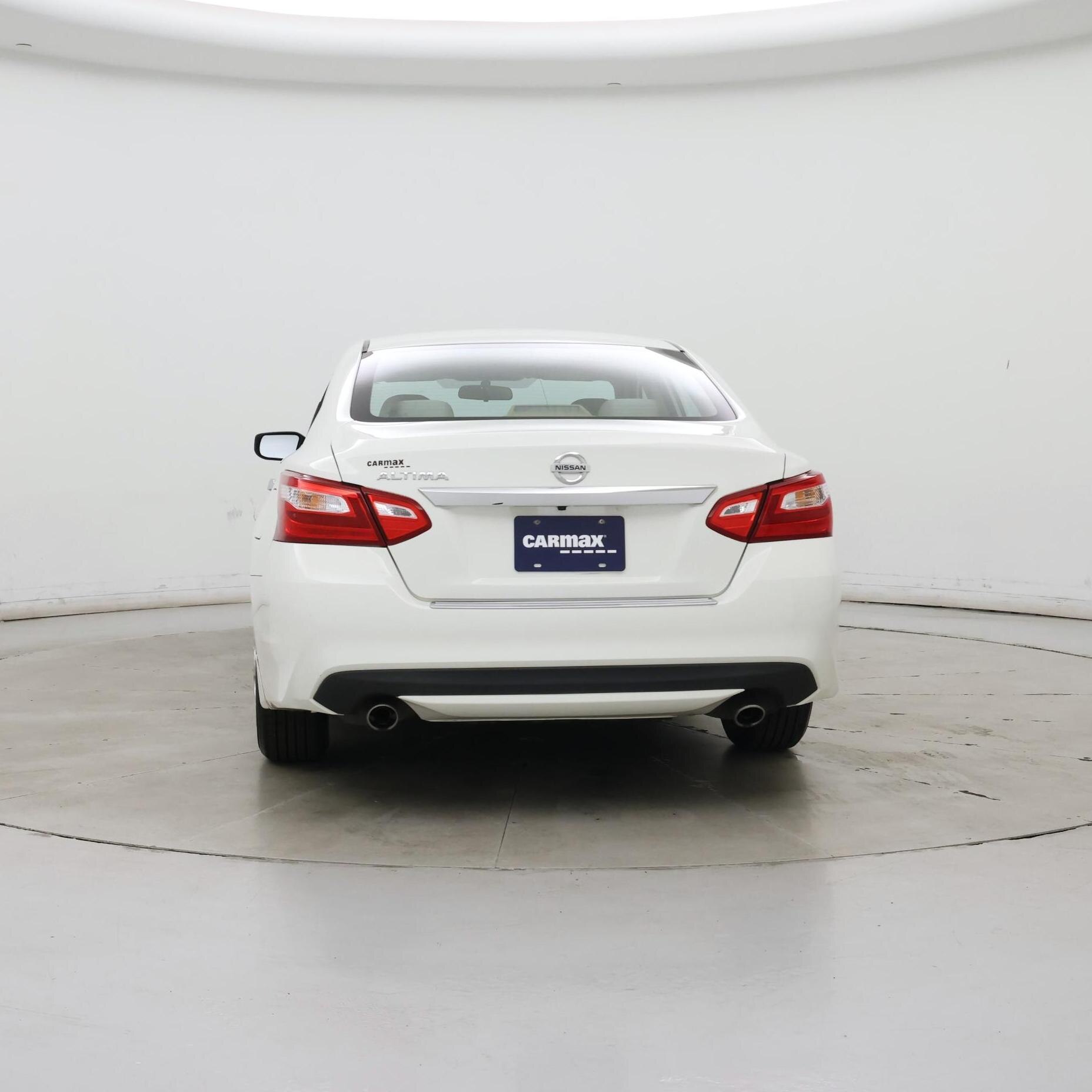 Thumbnail: 2017 Nissan Altima - 6