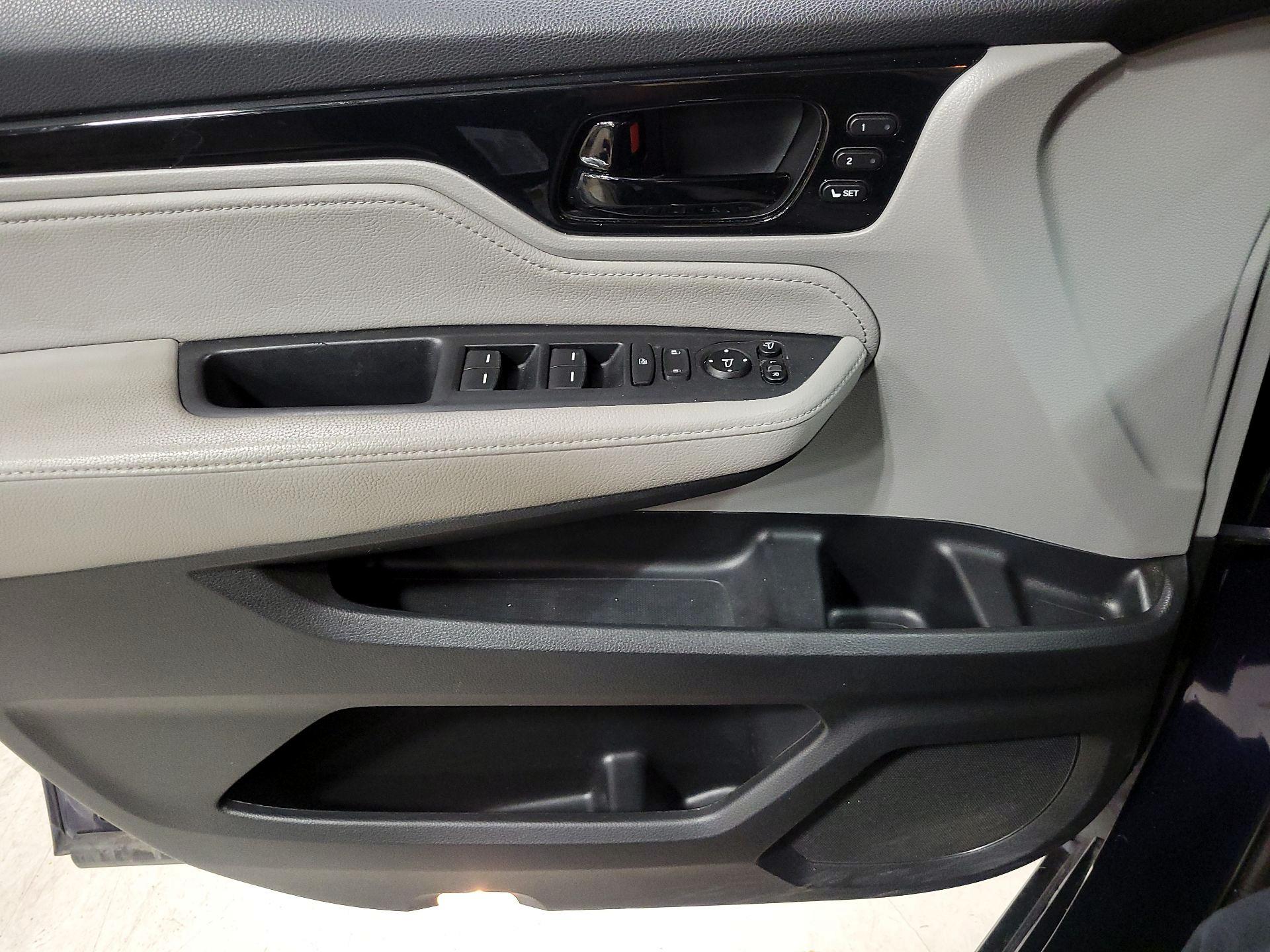 Thumbnail: 2020 Honda Odyssey - 12