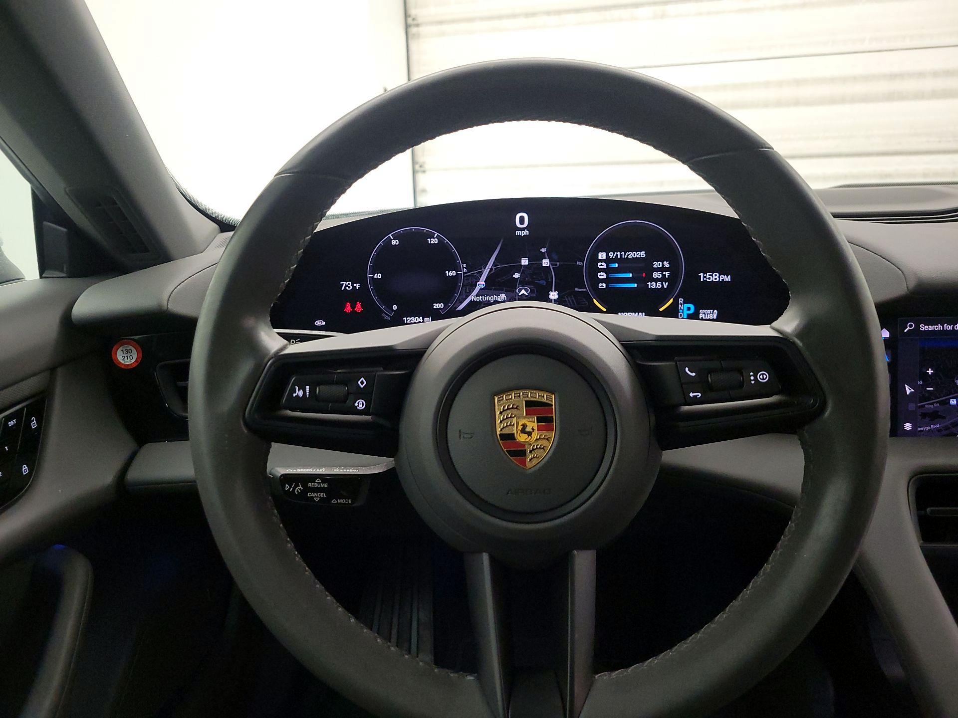 Thumbnail: 2021 Porsche Taycan - 10