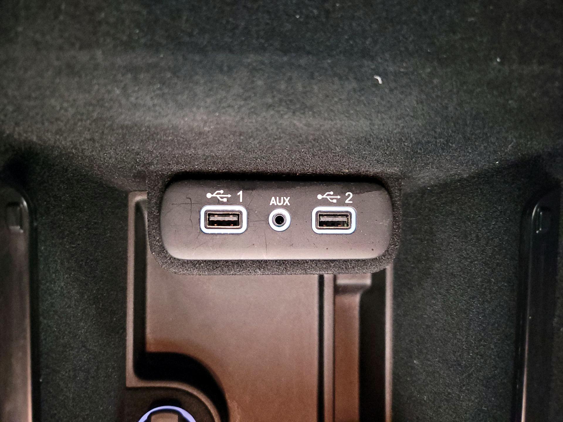 Thumbnail: 2021 Dodge Charger - 17