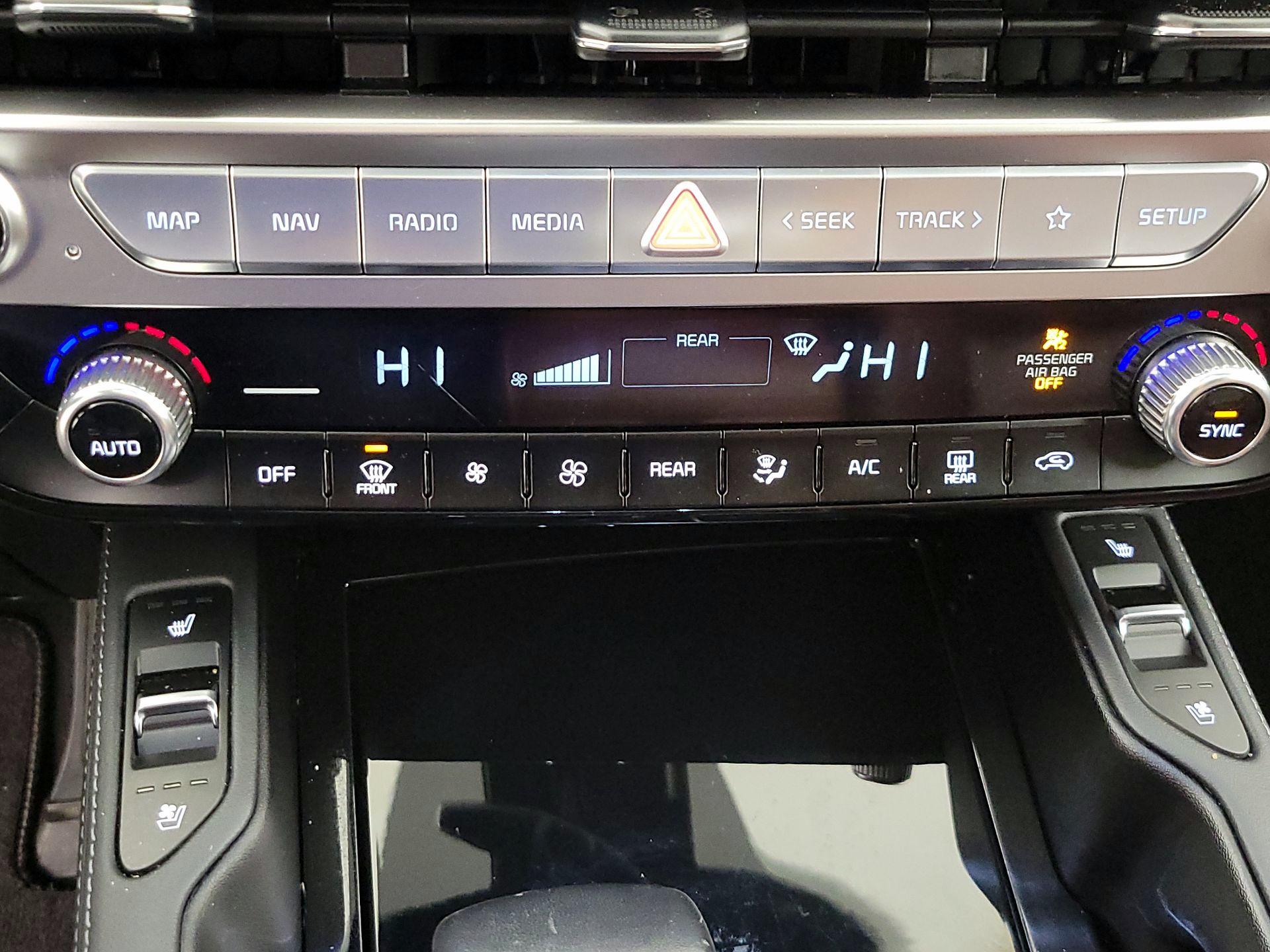 Thumbnail: 2024 Kia Telluride - 17