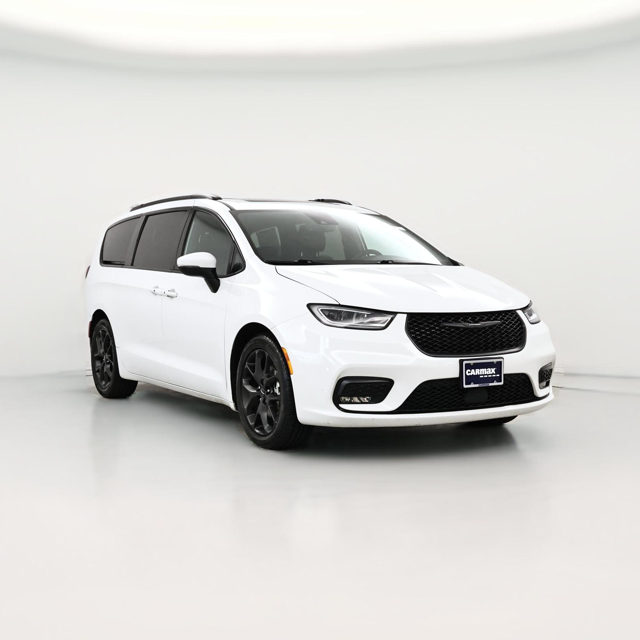 Thumbnail: 2023 Chrysler Pacifica - 1