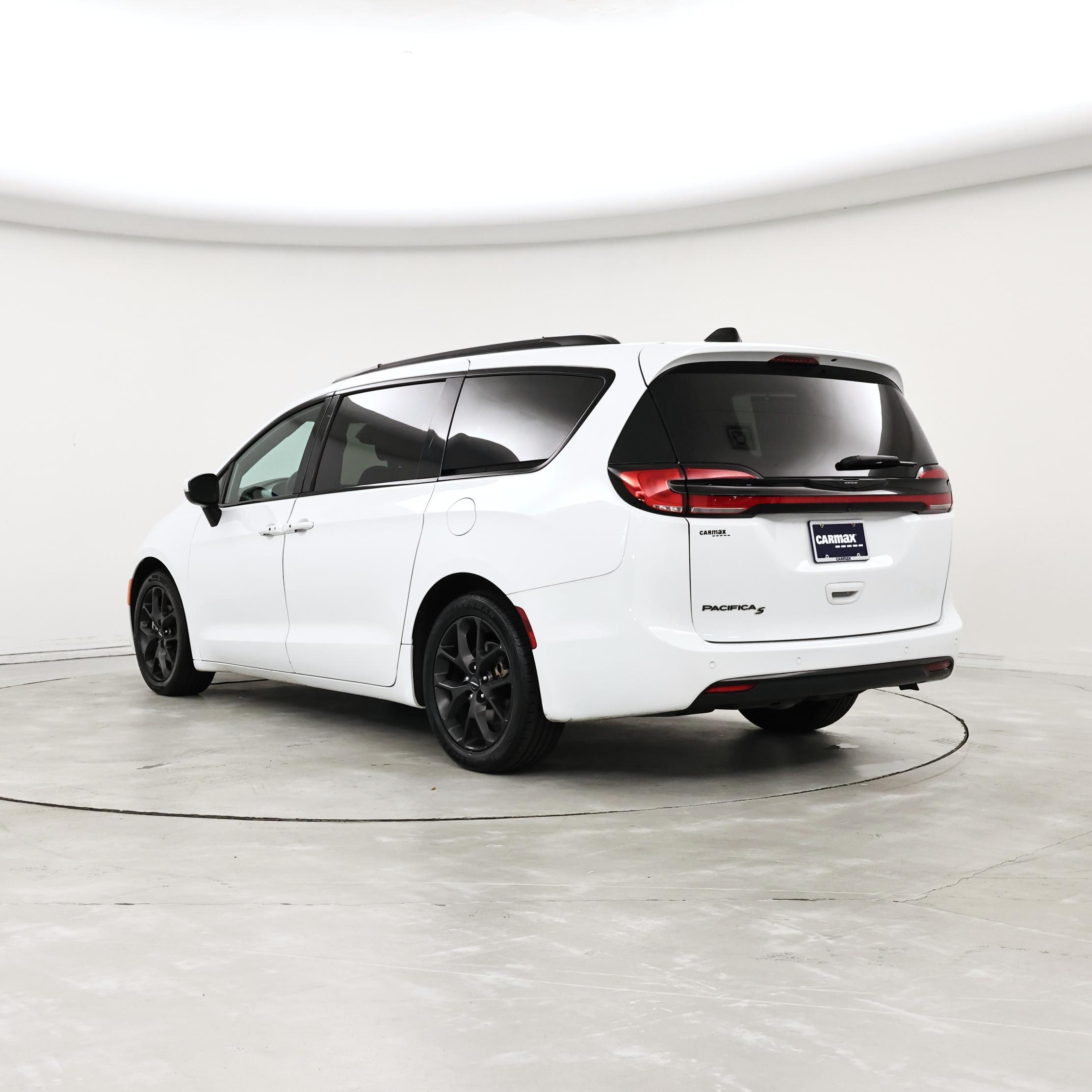 Thumbnail: 2023 Chrysler Pacifica - 2