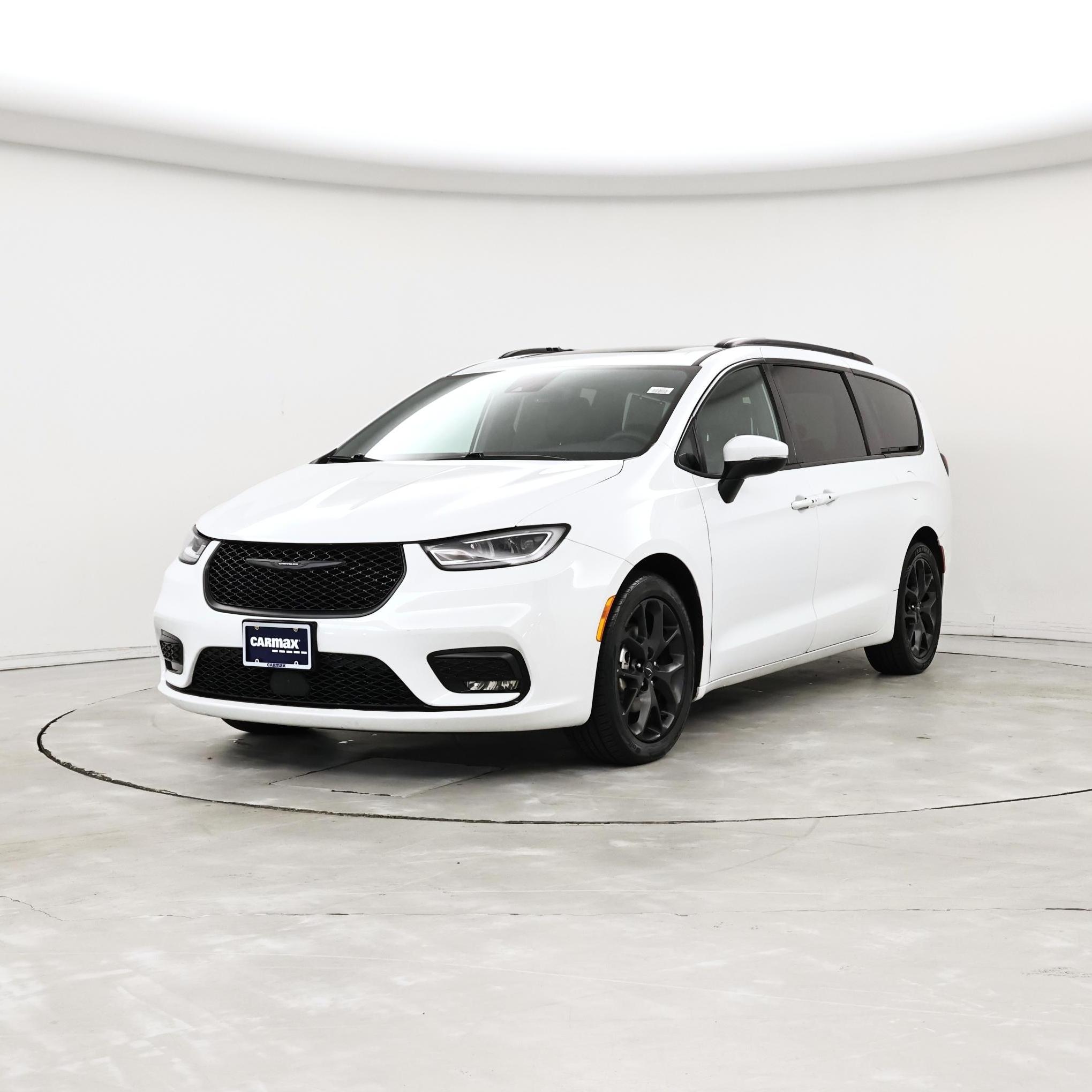 Thumbnail: 2023 Chrysler Pacifica - 4