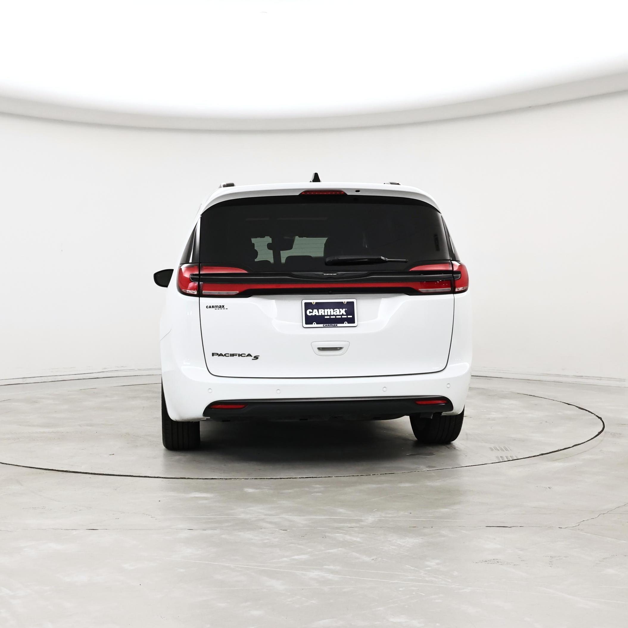 Thumbnail: 2023 Chrysler Pacifica - 6