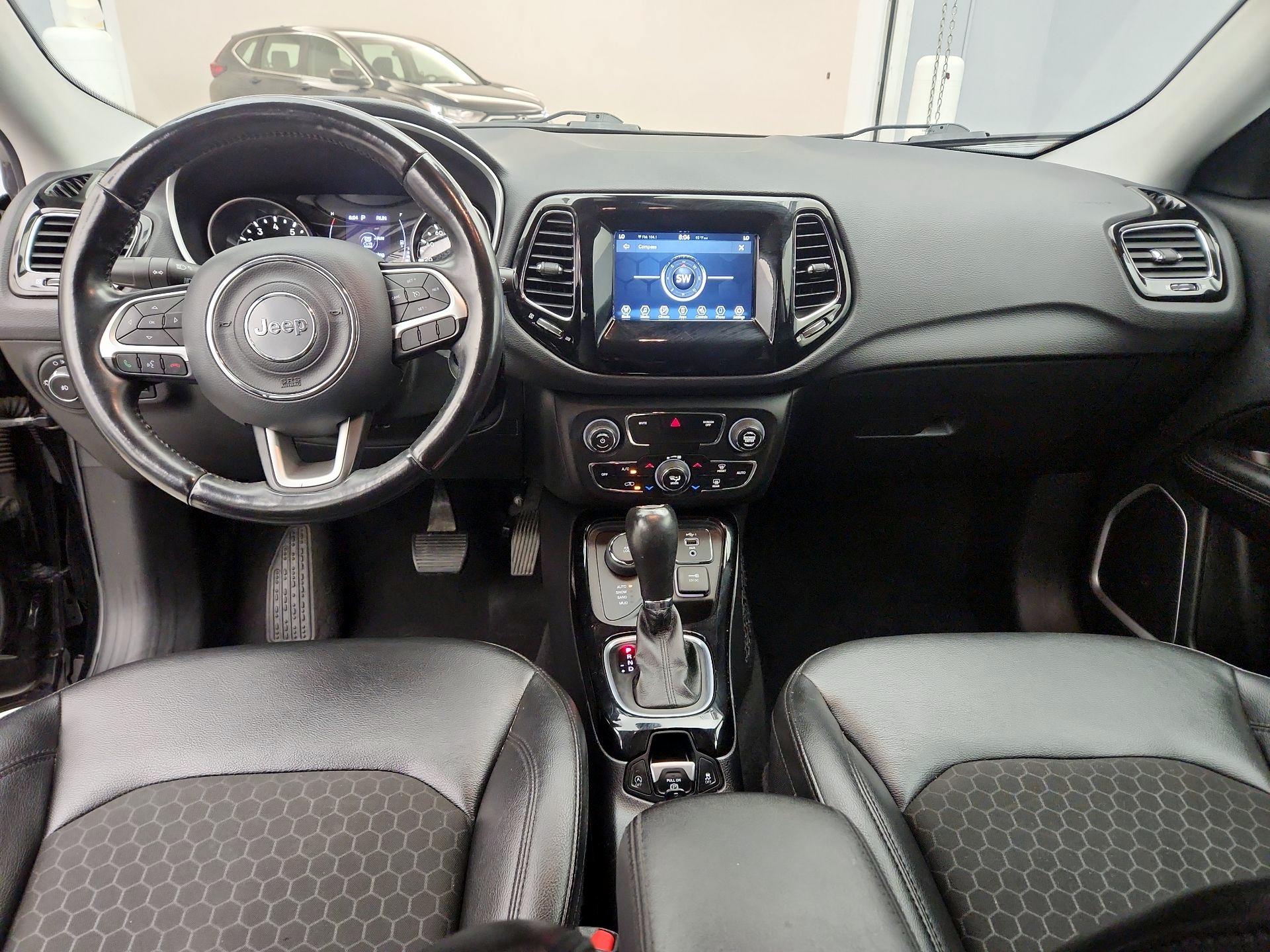 Thumbnail: 2020 Jeep Compass - 9