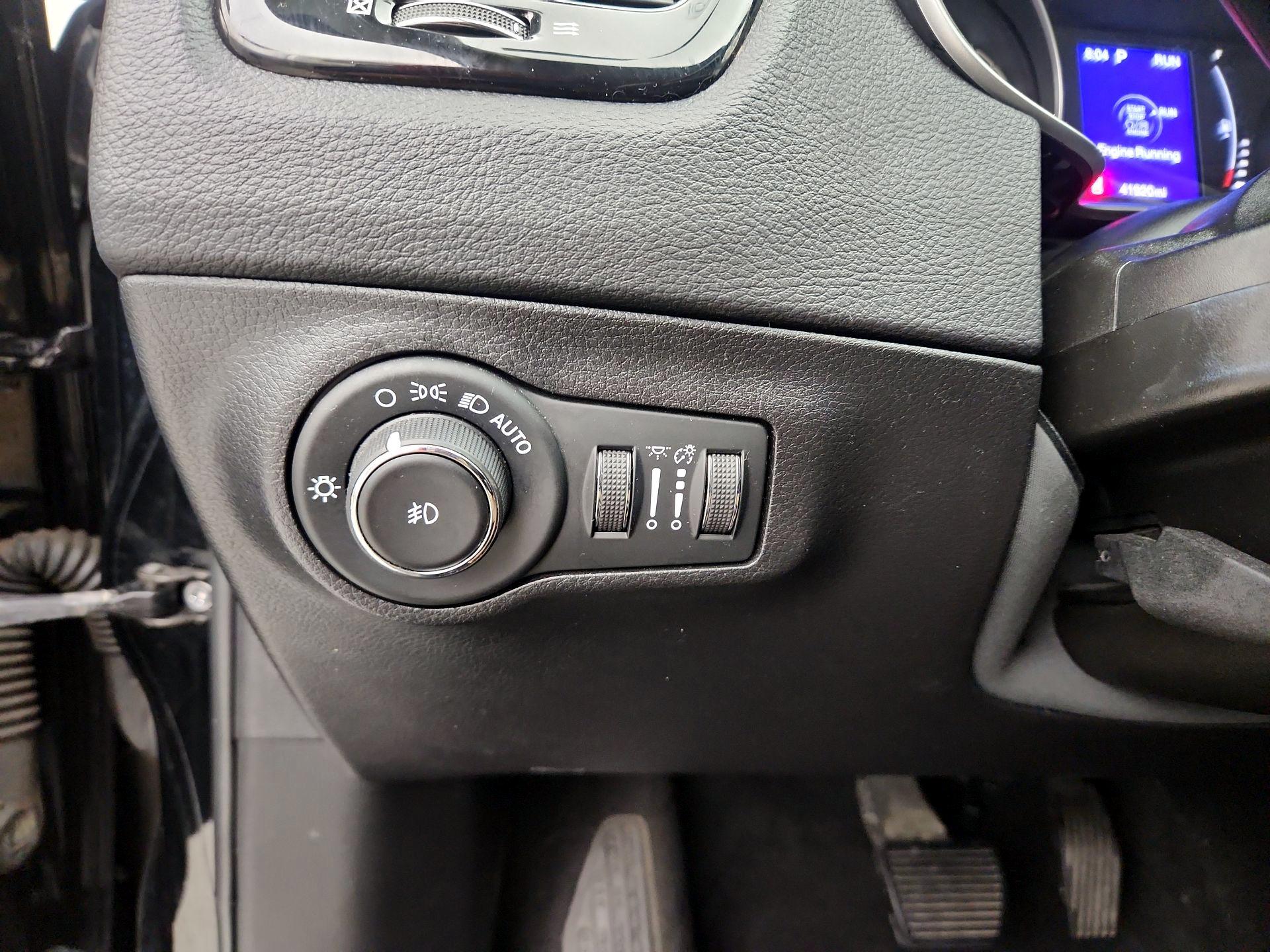 Thumbnail: 2020 Jeep Compass - 13
