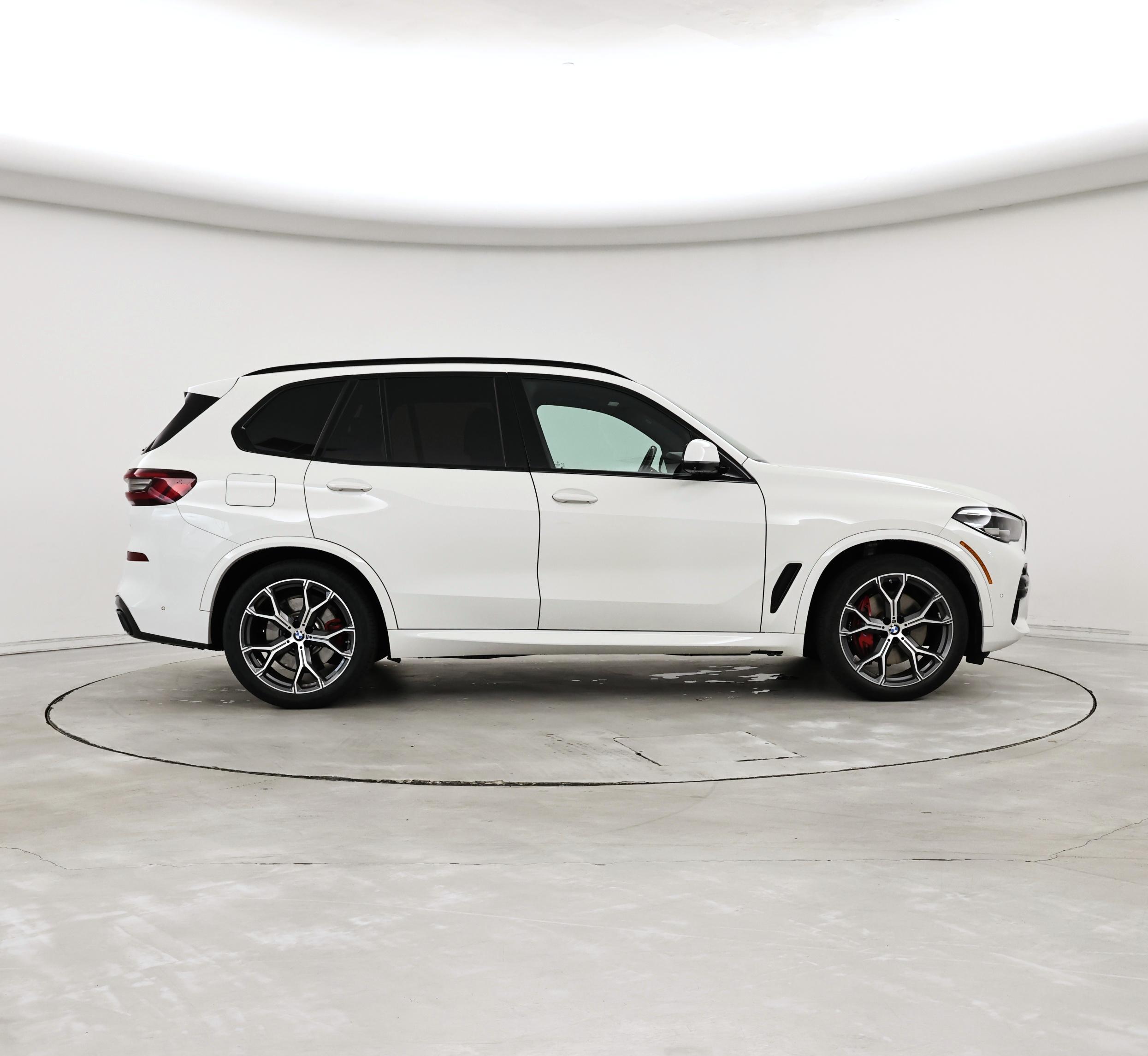 Thumbnail: 2021 BMW X5 - 7