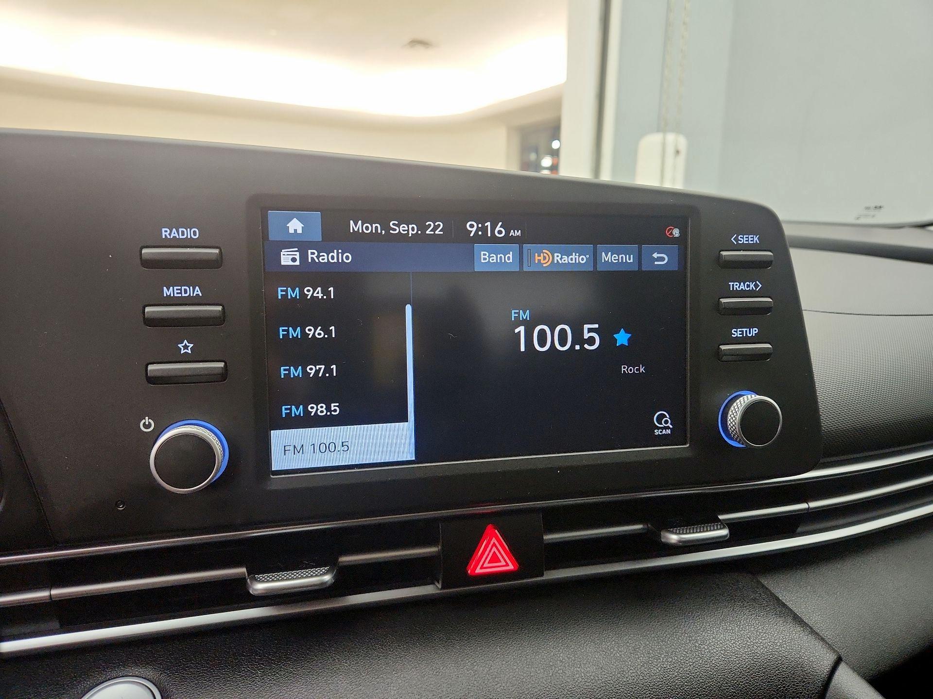 Thumbnail: 2021 Hyundai Elantra - 14