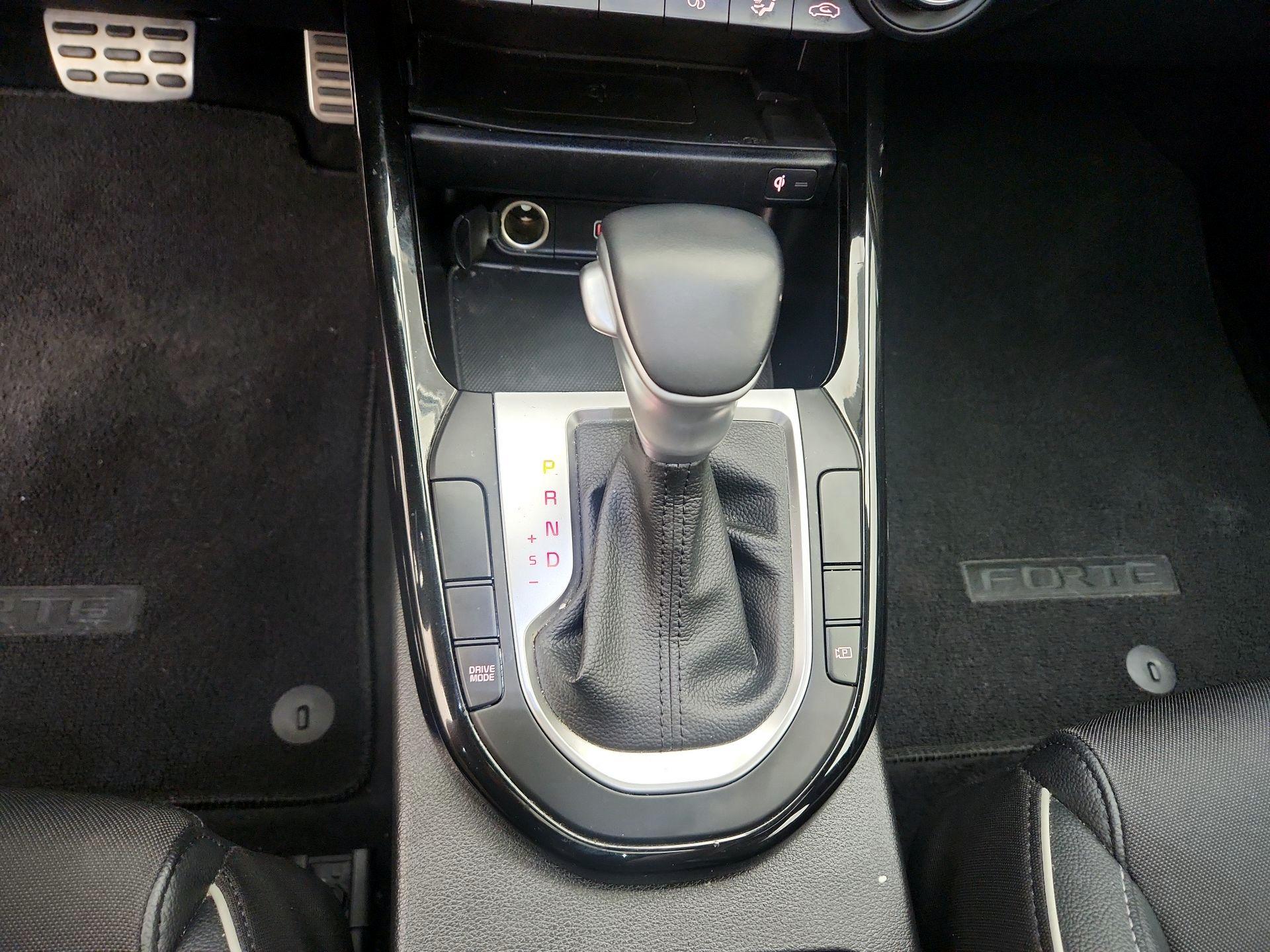 Thumbnail: 2022 Kia Forte - 18