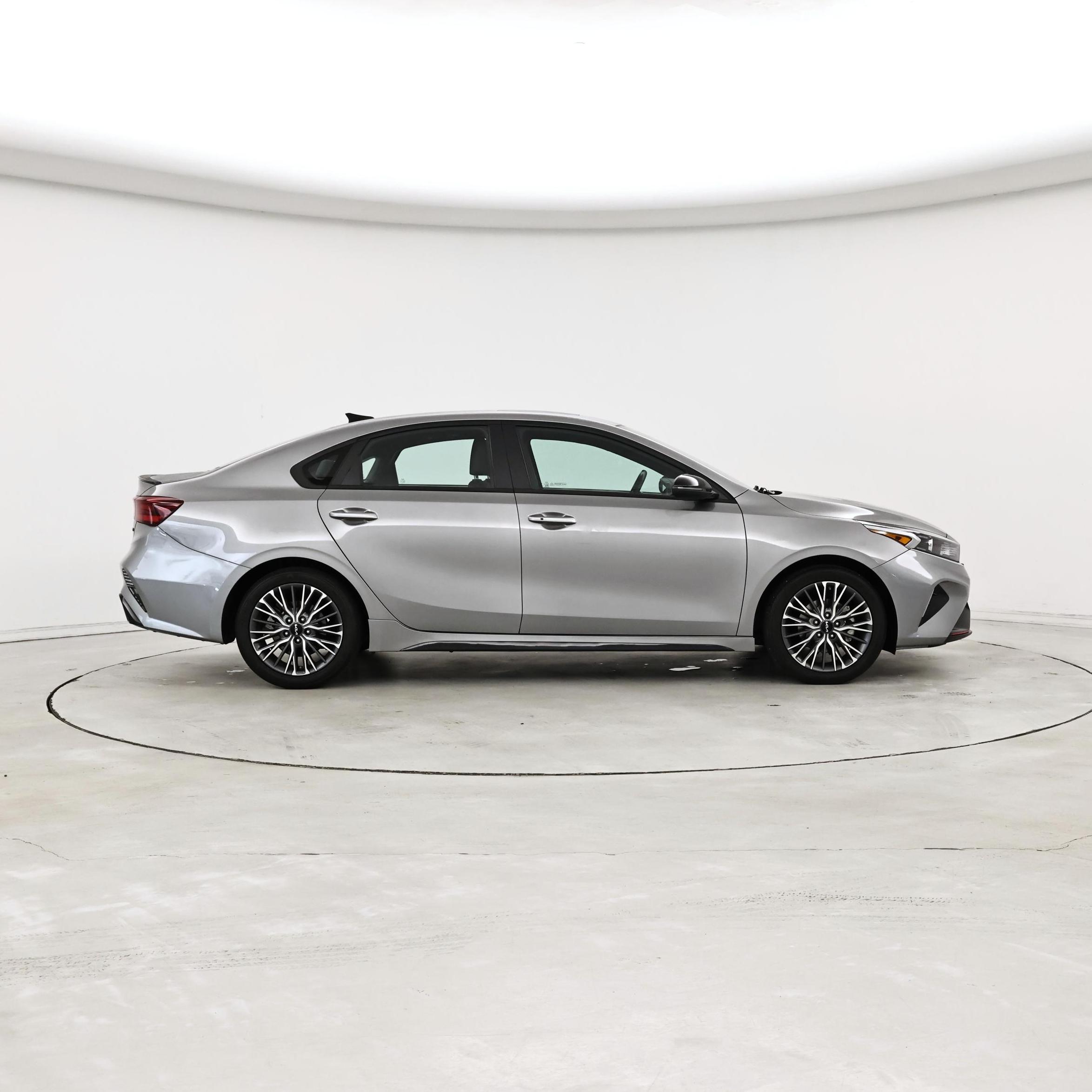 Thumbnail: 2022 Kia Forte - 7