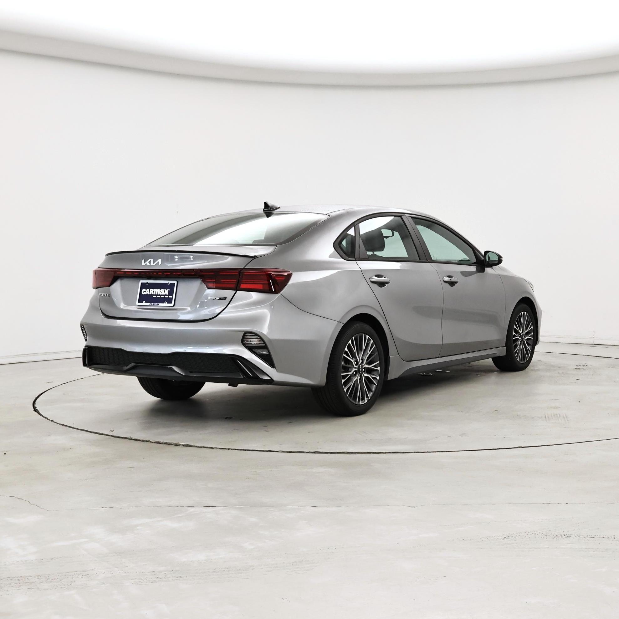 Thumbnail: 2022 Kia Forte - 8