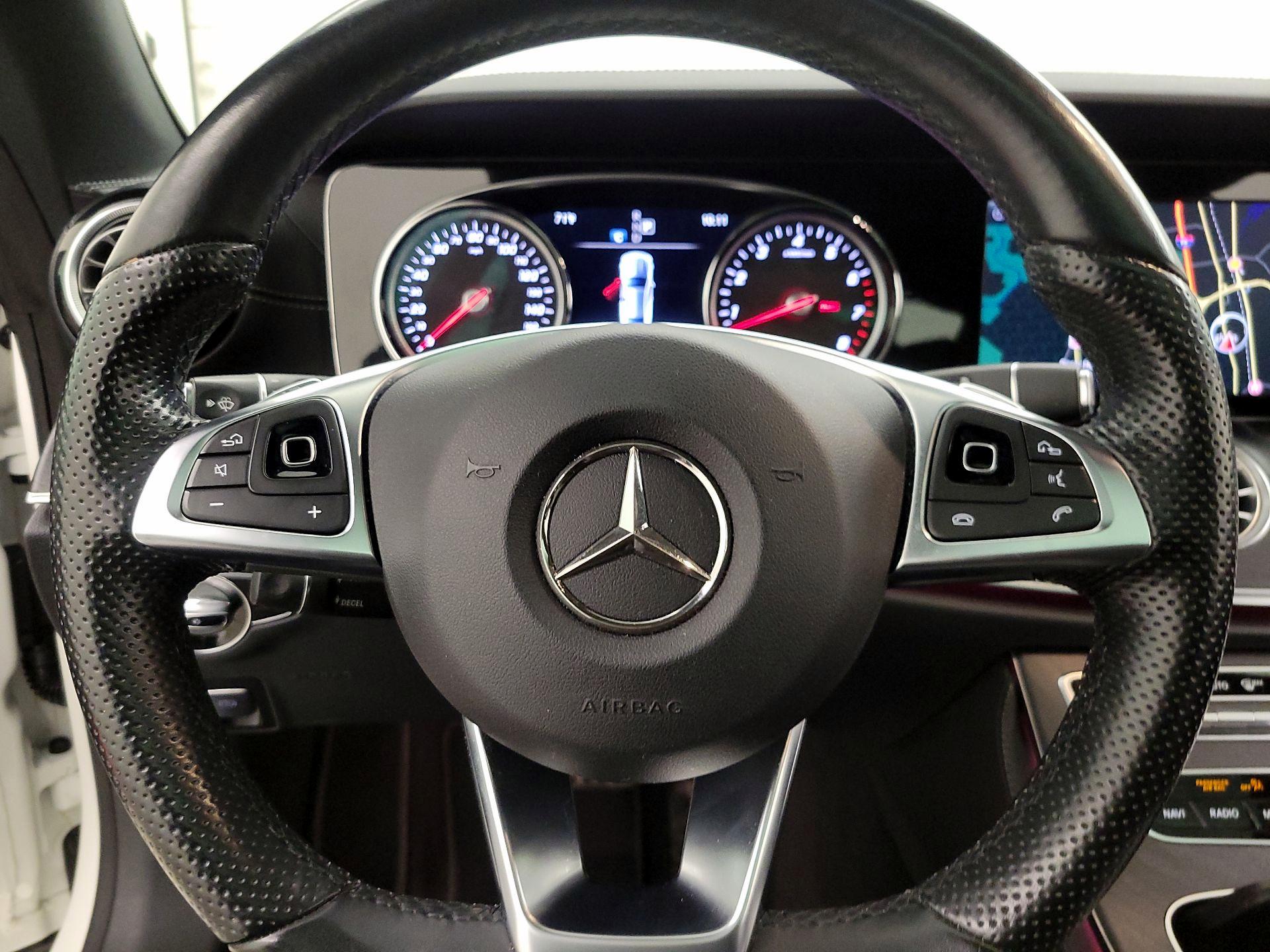 Thumbnail: 2018 Mercedes-Benz E-Class - 10