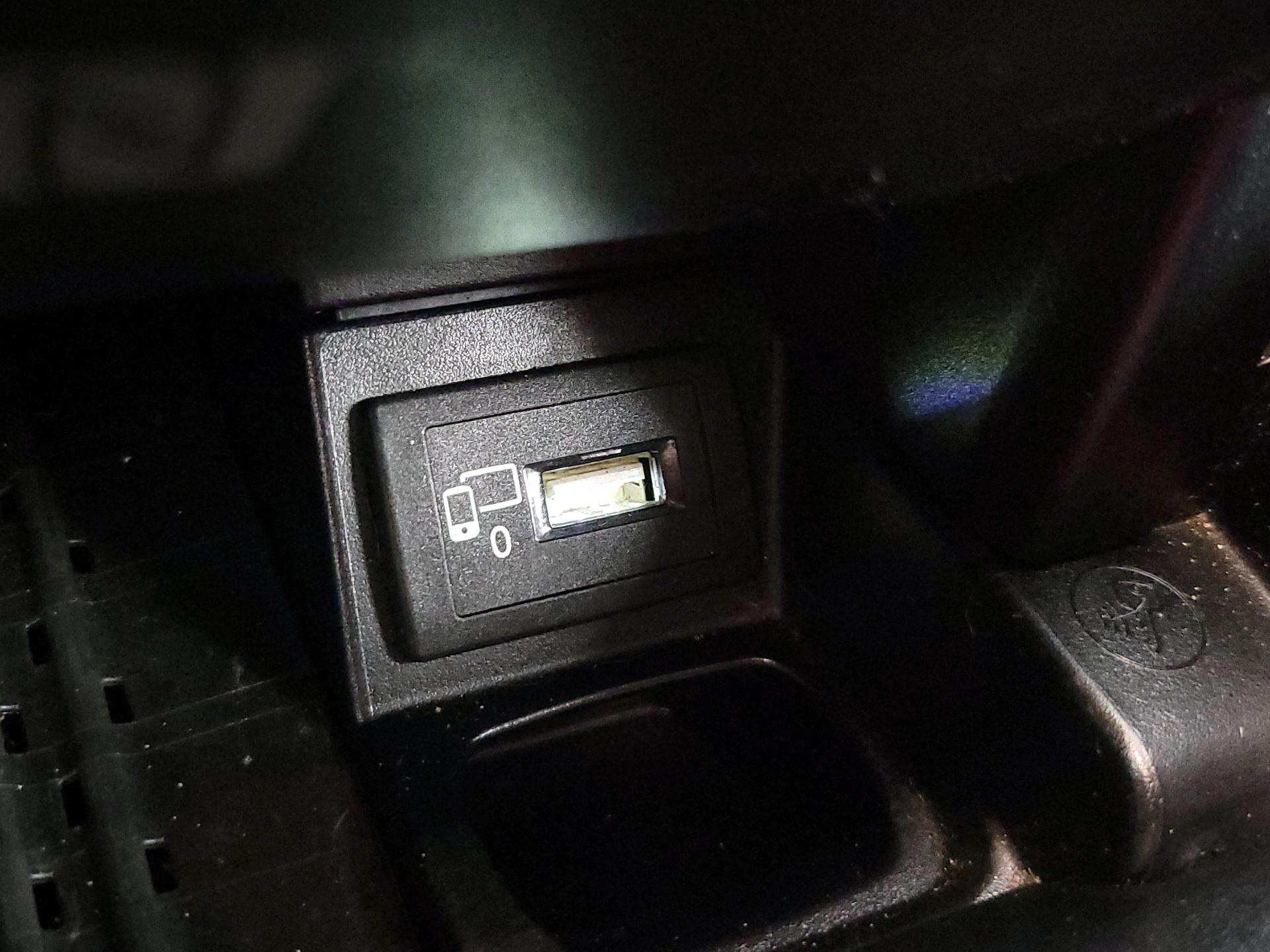 Thumbnail: 2018 Mercedes-Benz E-Class - 19