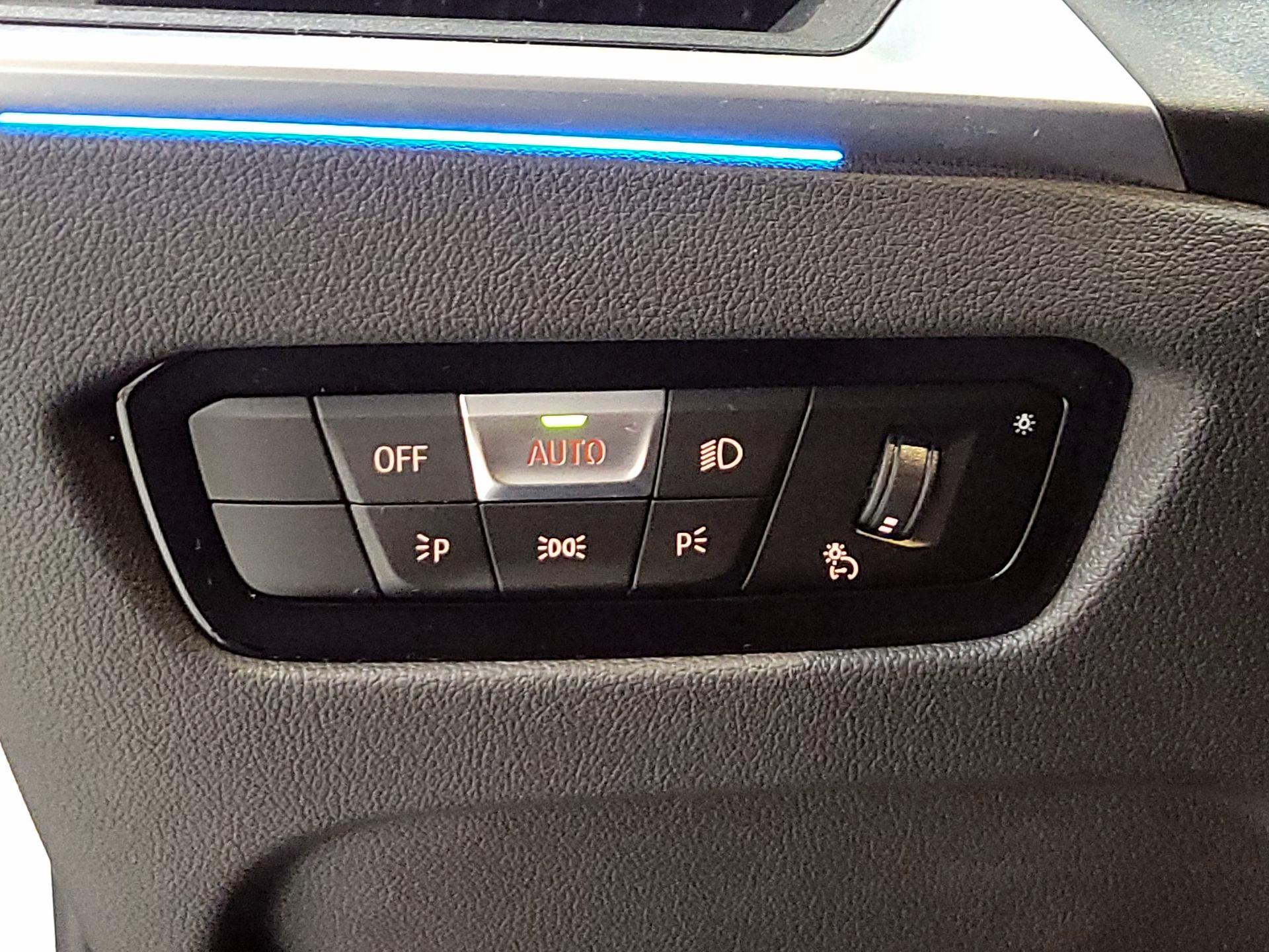 Thumbnail: 2023 BMW i4 - 13