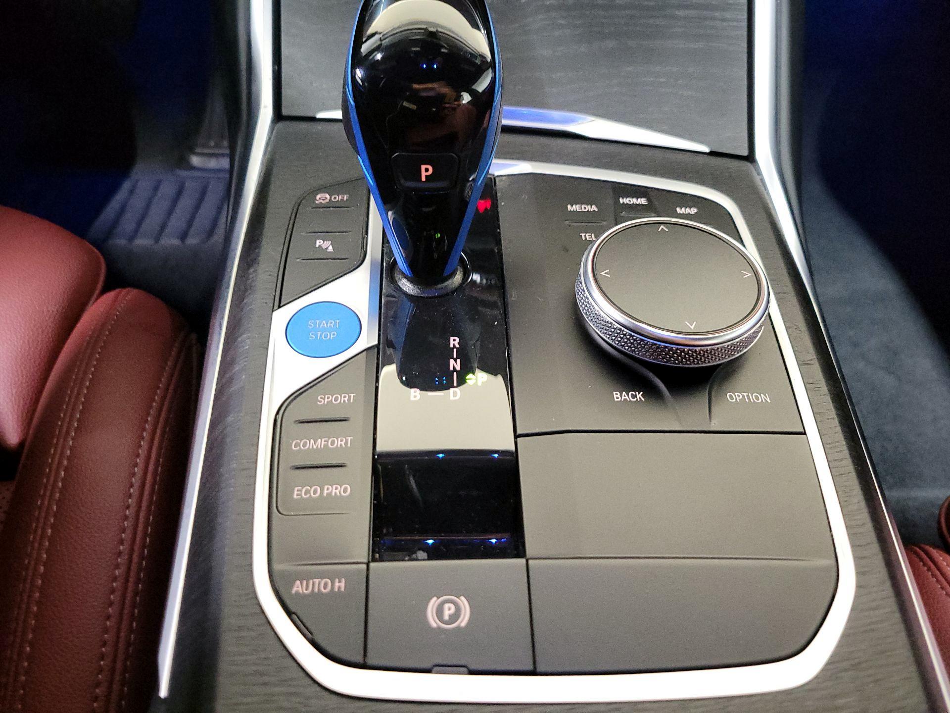 Thumbnail: 2023 BMW i4 - 18