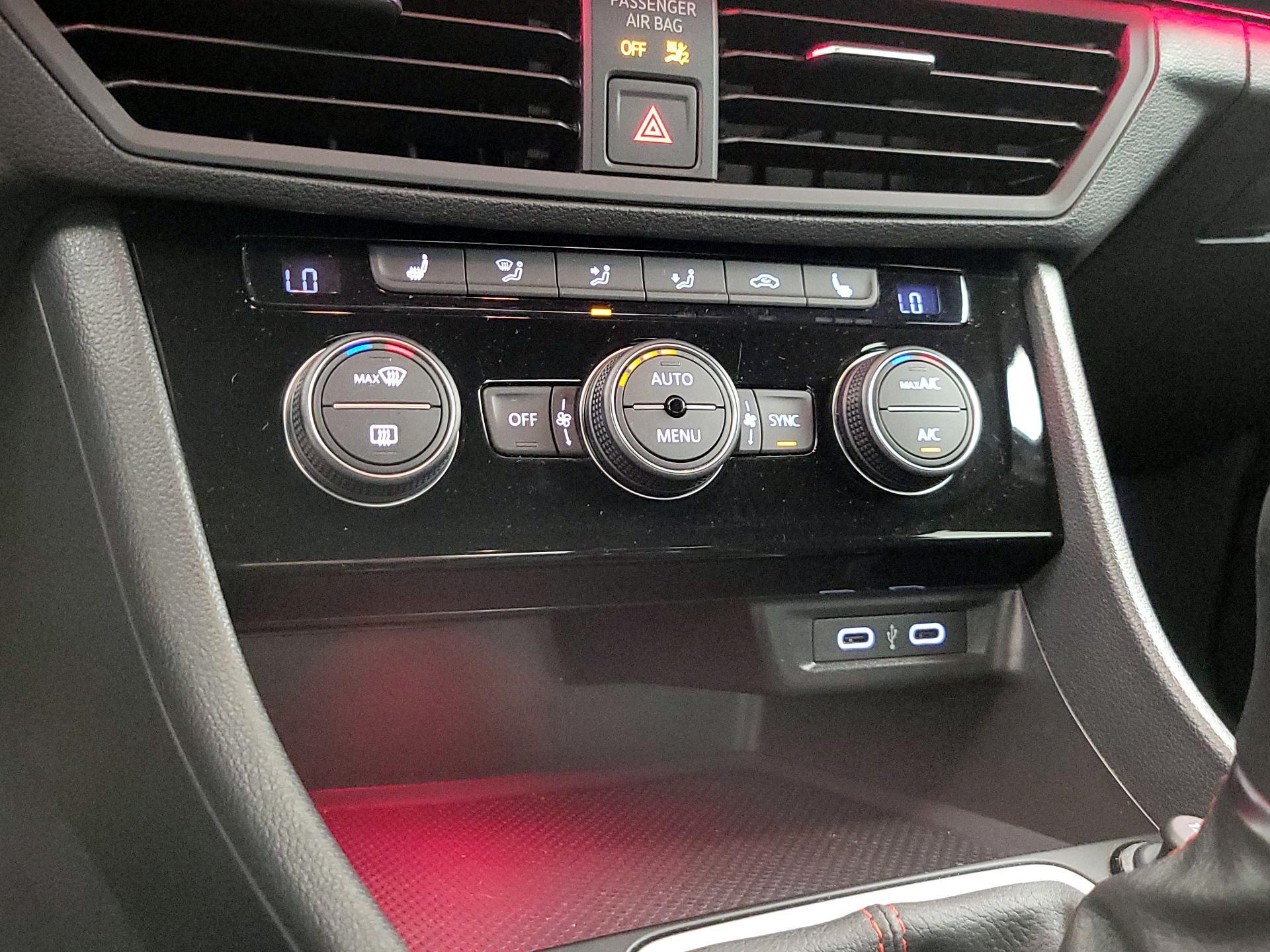 Thumbnail: 2021 Volkswagen Jetta - 15