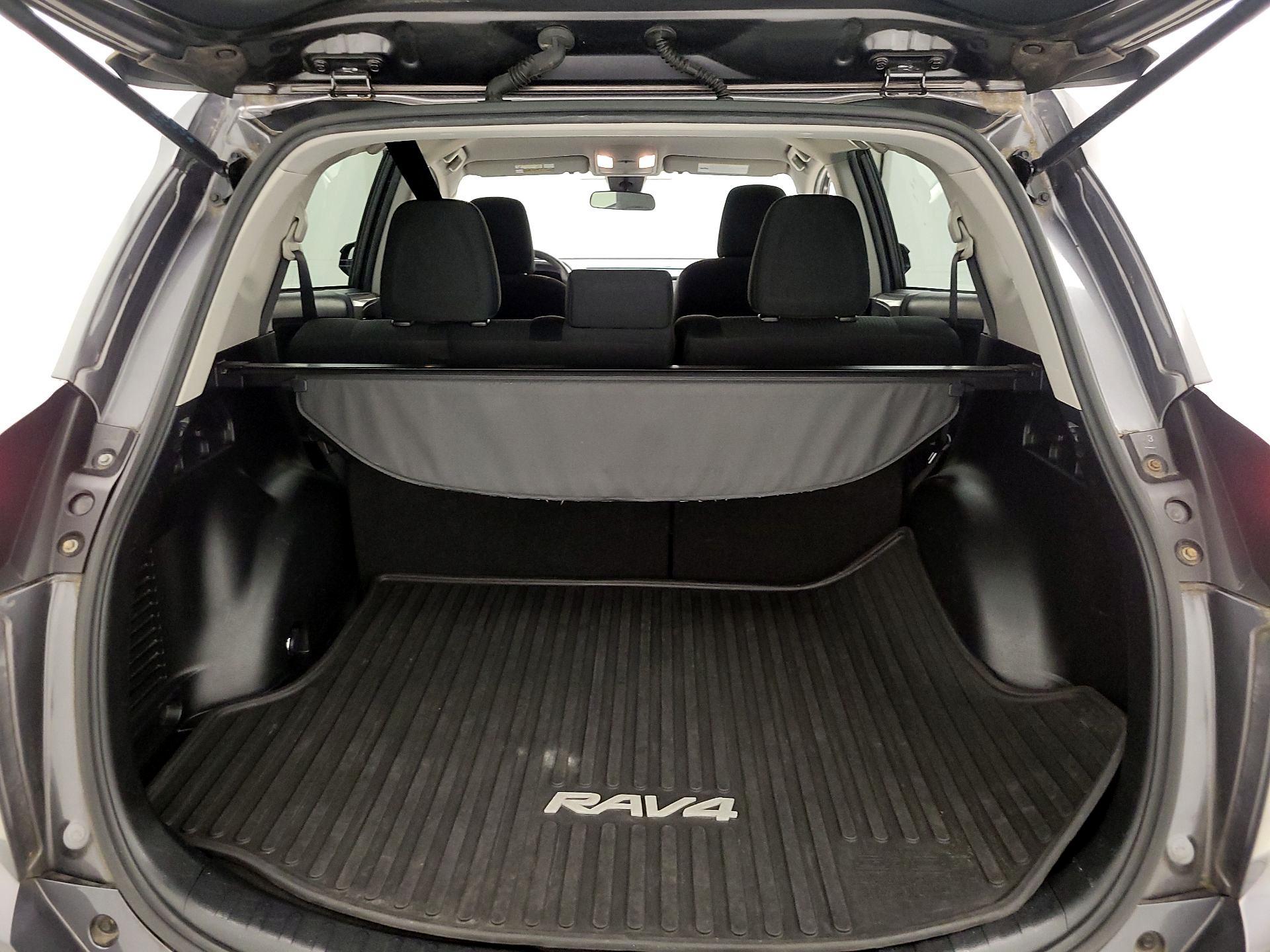 Thumbnail: 2017 Toyota RAV4 - 20