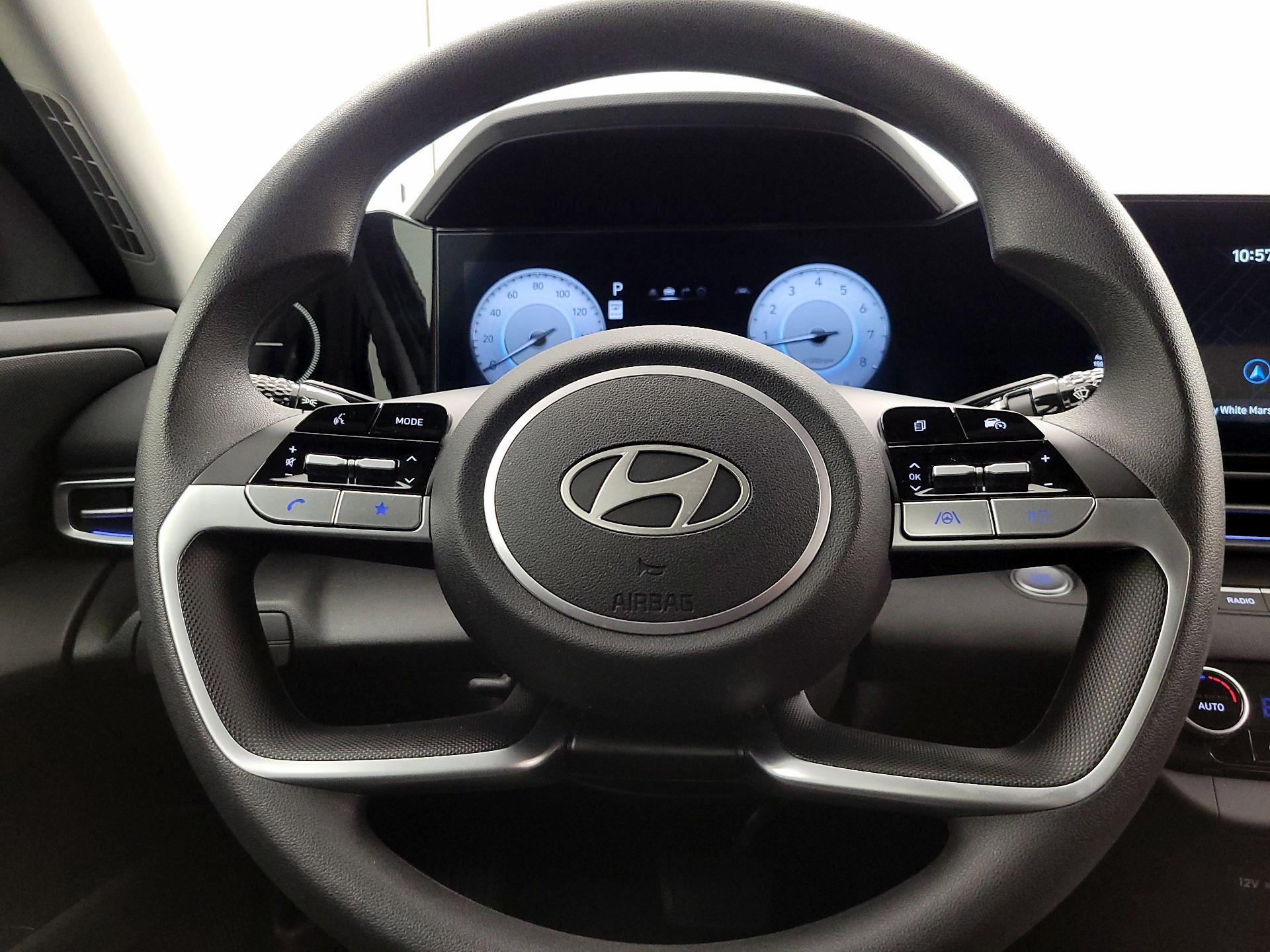 Thumbnail: 2024 Hyundai Elantra - 10