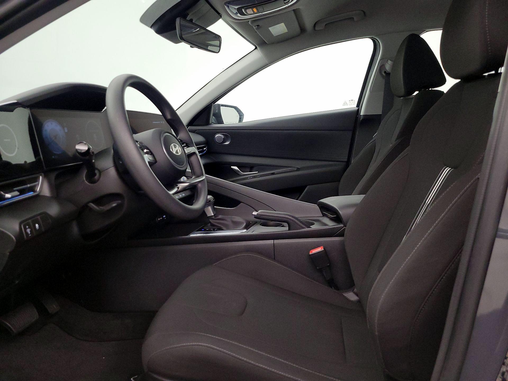Thumbnail: 2024 Hyundai Elantra - 11