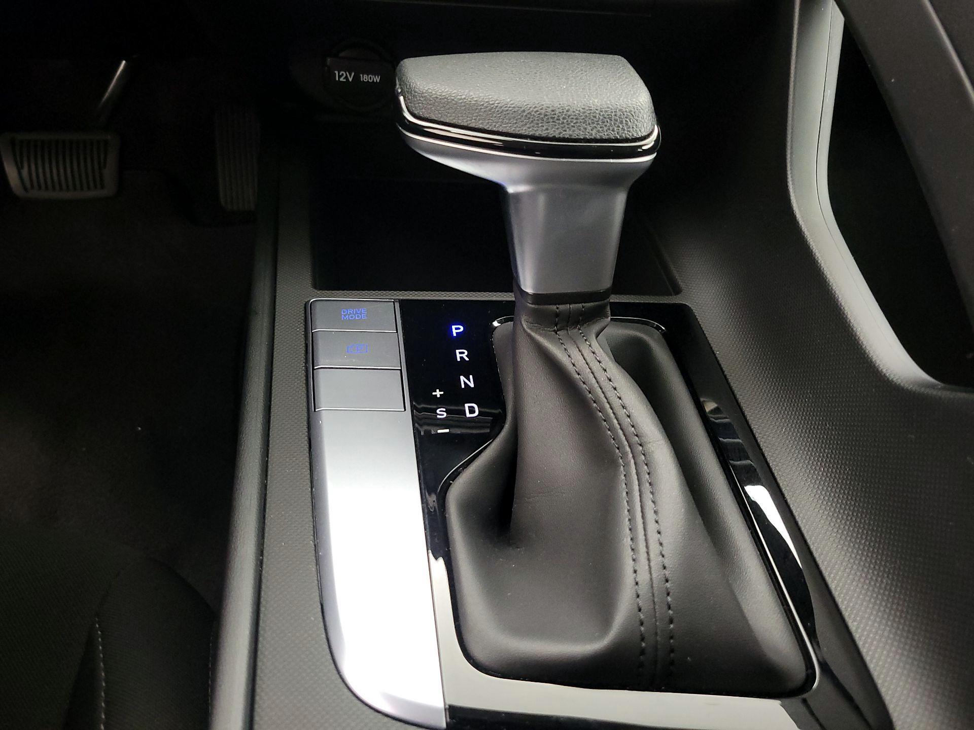 Thumbnail: 2024 Hyundai Elantra - 18