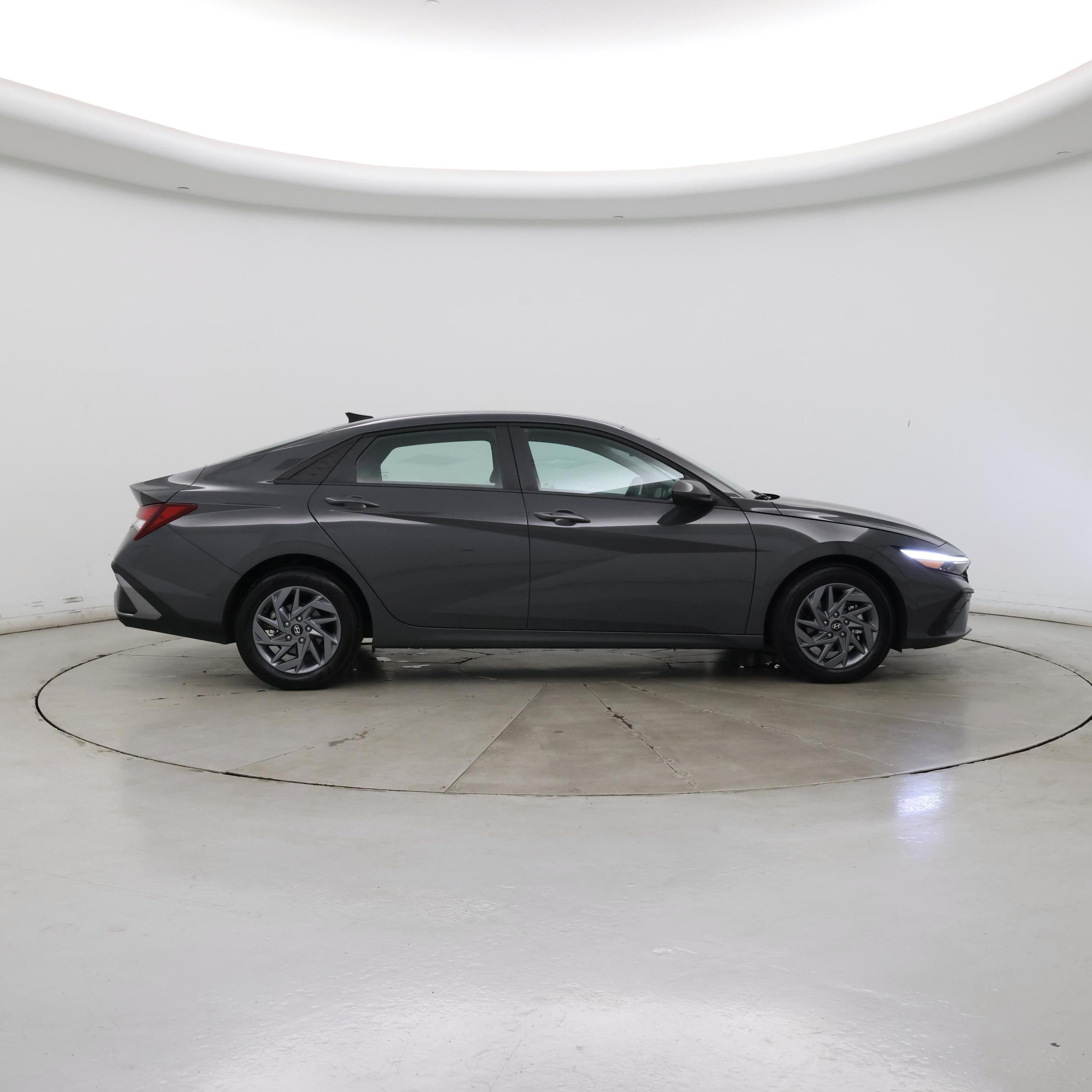 Thumbnail: 2024 Hyundai Elantra - 7