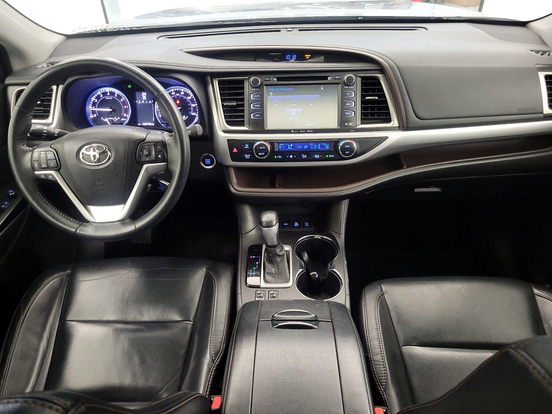 Thumbnail: 2016 Toyota Highlander - 9