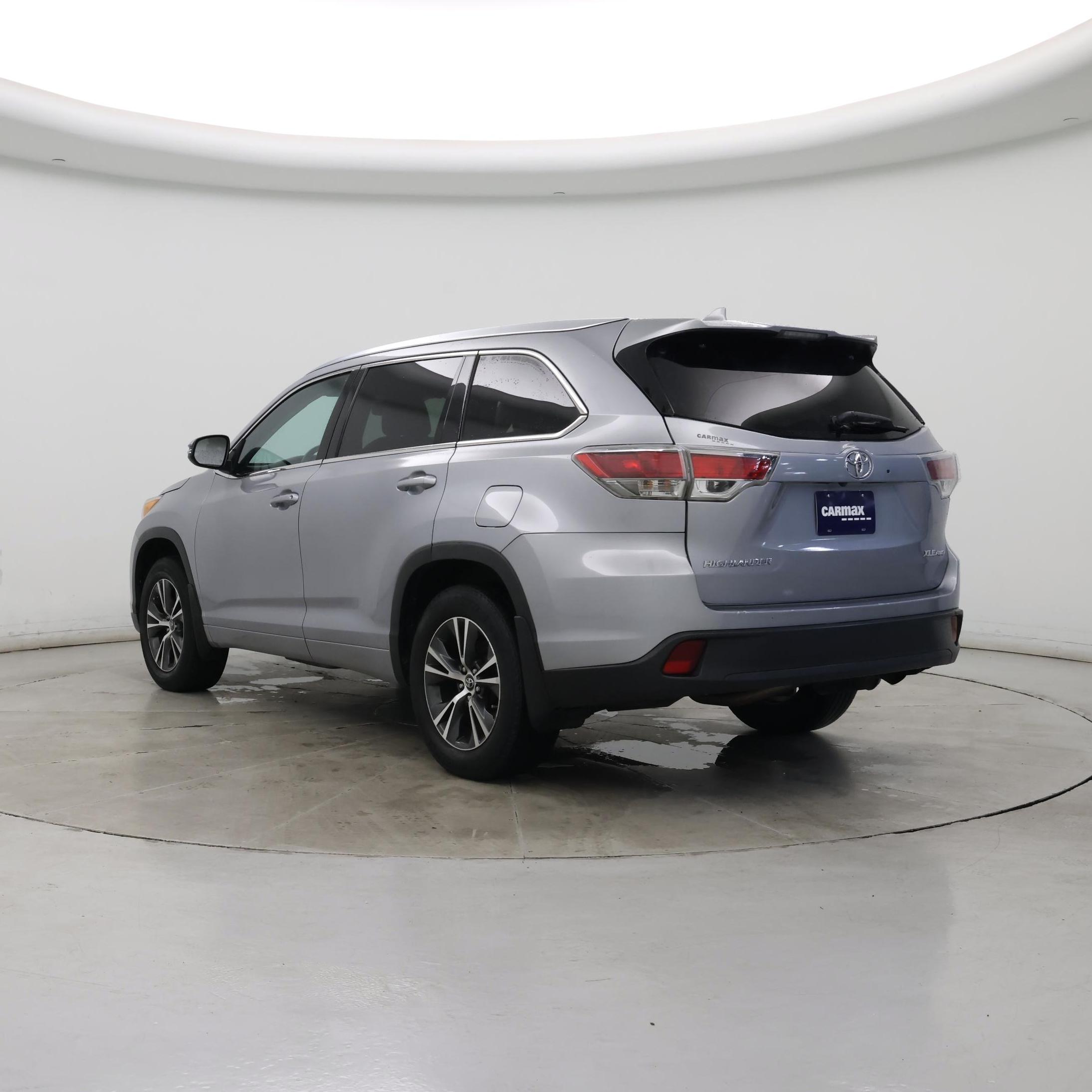 Thumbnail: 2016 Toyota Highlander - 2