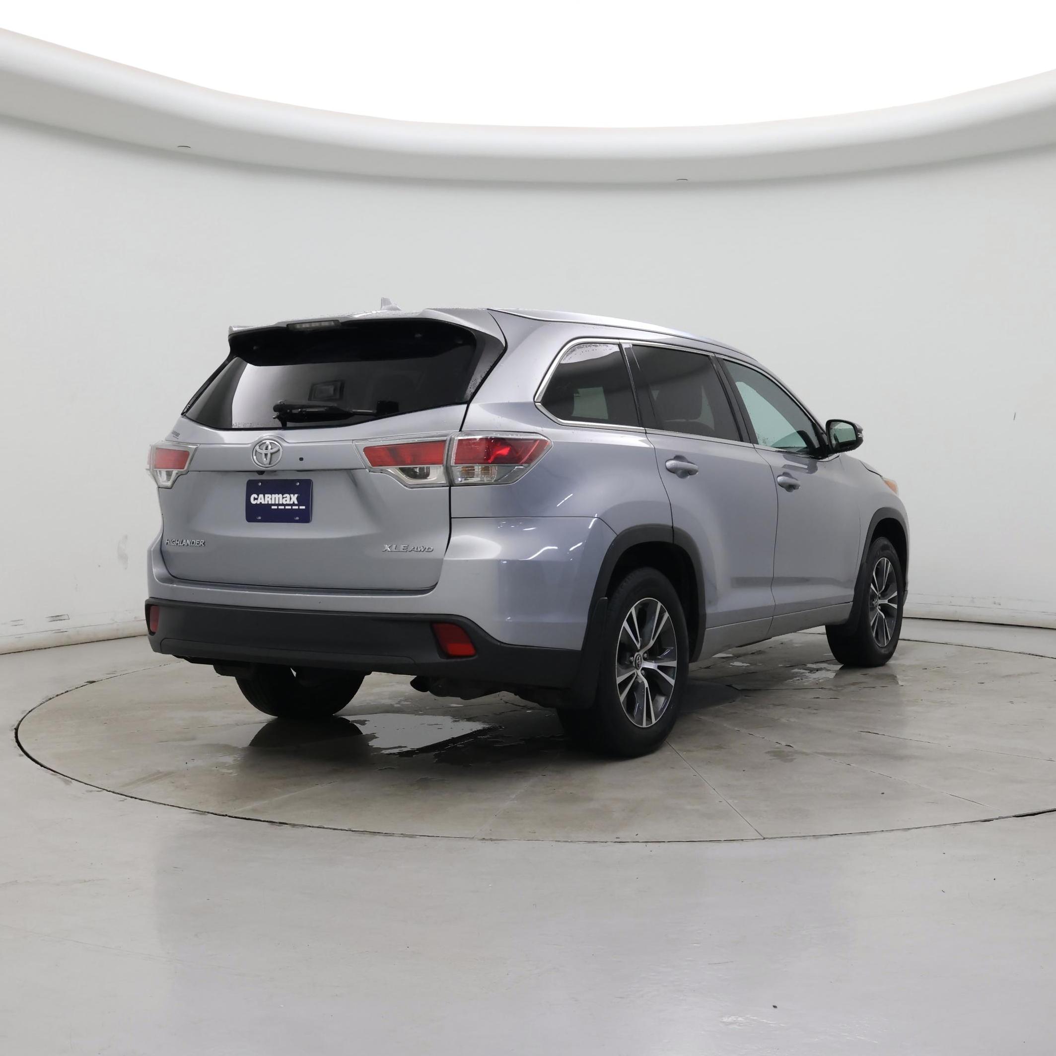 Thumbnail: 2016 Toyota Highlander - 8